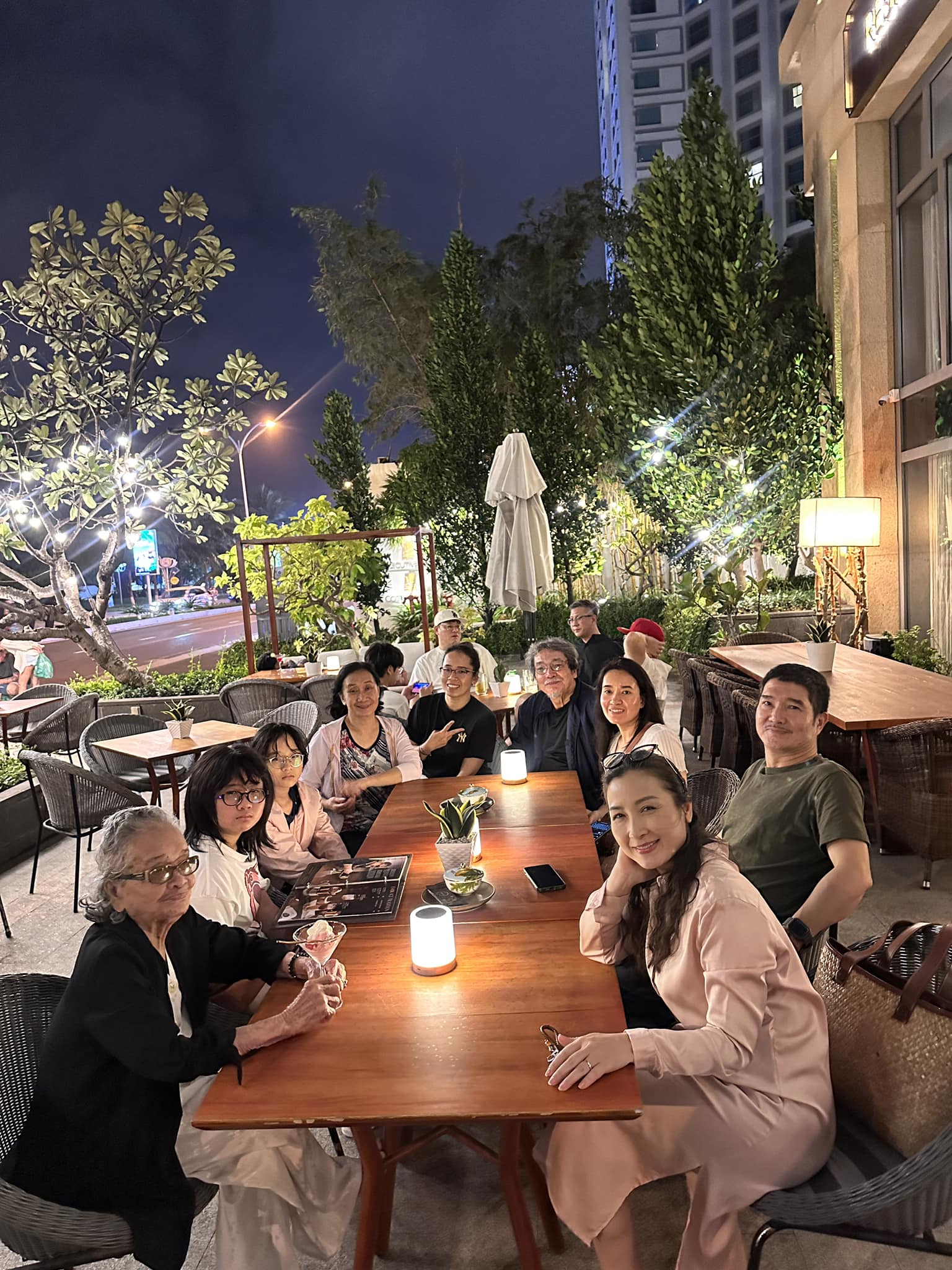 Nữ nghệ sĩ là hoa hậu màn ảnh Việt hiếm hoi công khai chồng, sống hạnh phúc dù "mỗi người một nơi"- Ảnh 3.