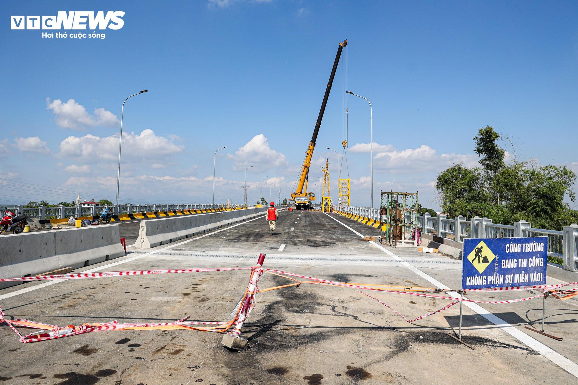 Diện mạo cầu Phong Châu nối hai bờ sông Hồng trước ngày thông xe- Ảnh 24.
