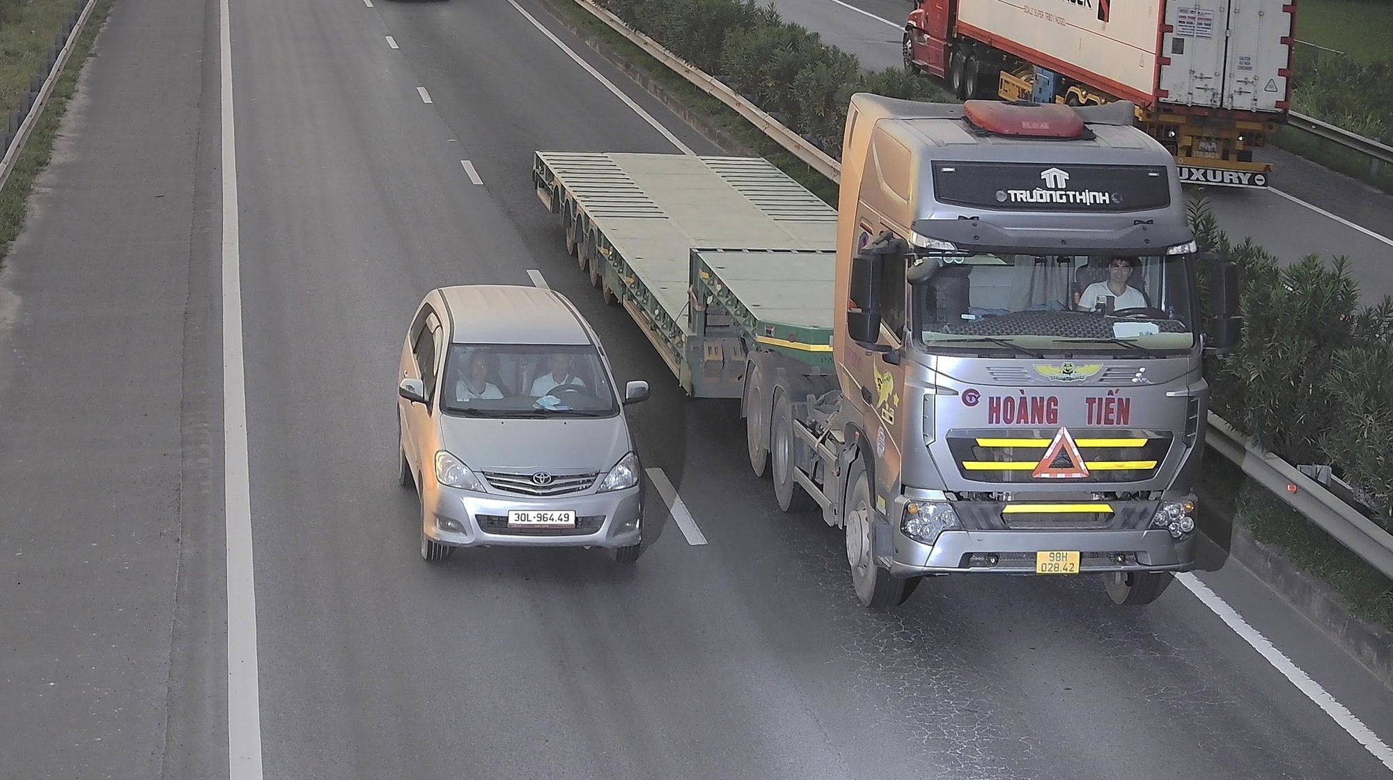 Từ camera AI, Cục CSGT cảnh báo hàng triệu tài xế- Ảnh 1. Từ camera AI, Cục CSGT cảnh báo hàng triệu tài xế- Ảnh 1.