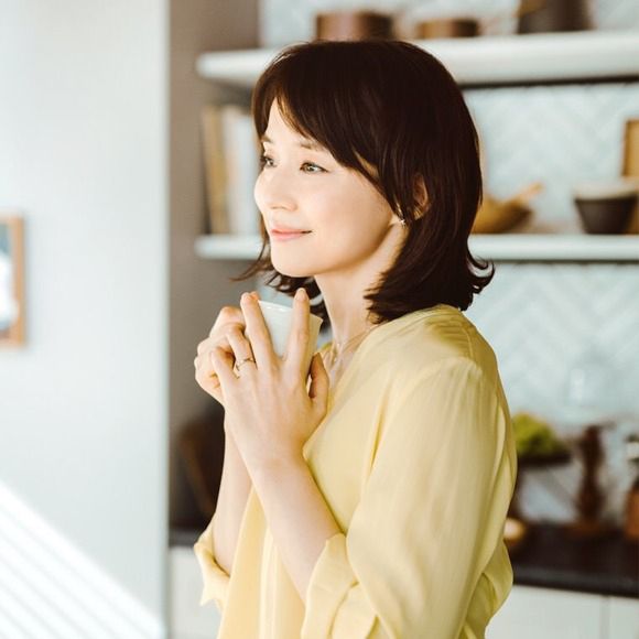 Tiêu để khỏa lấp trống rỗng: Nỗi đau tài chính ngầm của nhiều phụ nữ trung niên- Ảnh 2. Tiêu để khỏa lấp trống rỗng: Nỗi đau tài chính ngầm của nhiều phụ nữ trung niên- Ảnh 2.