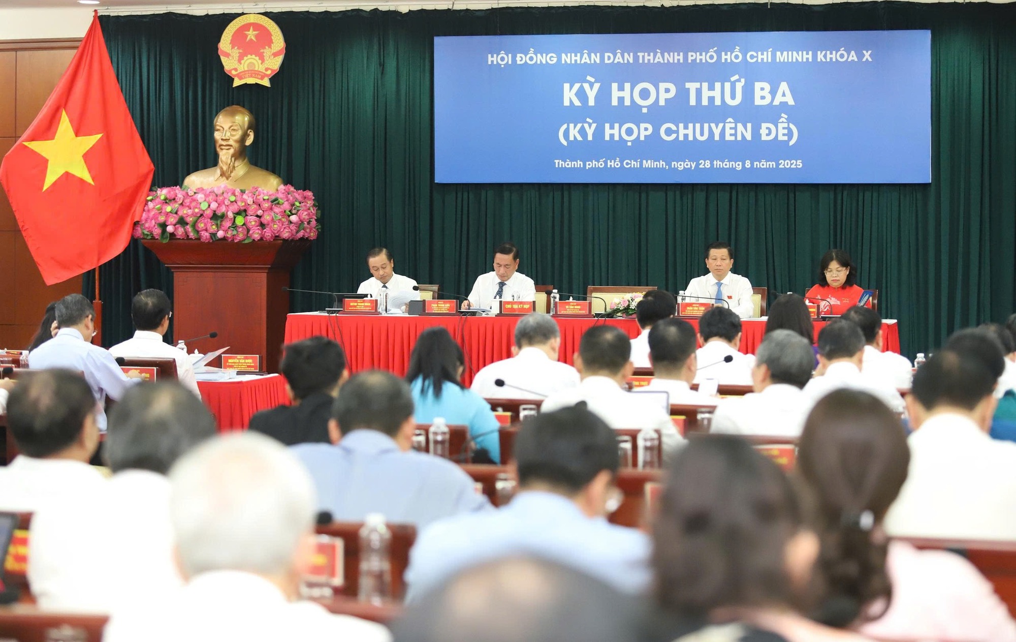 Đề xuất HĐND TP HCM, TP Cần Thơ có 4 Phó Chủ tịch- Ảnh 1.