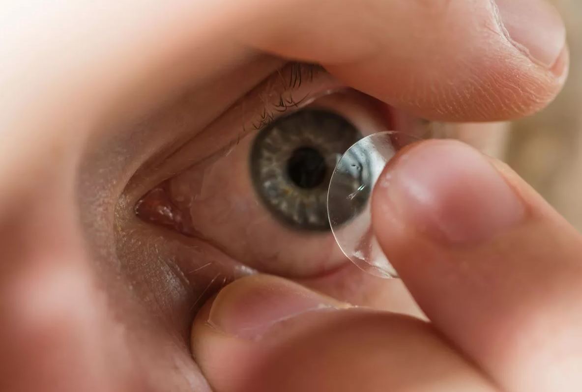 Ngủ dậy mà thấy gỉ mắt màu này, tốt nhất là nên đi khám- Ảnh 2.