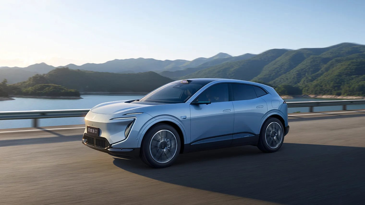 'Ông trùm' xe tải tại Việt Nam ra mắt mẫu SUV ngang cỡ Hyundai Santa Fe: thiết kế hiện đại, đi Hà Nội - Huế chỉ trong một lần sạc- Ảnh 1. 'Ông trùm' xe tải tại Việt Nam ra mắt mẫu SUV ngang cỡ Hyundai Santa Fe: thiết kế hiện đại, đi Hà Nội - Huế chỉ trong một lần sạc- Ảnh 1.