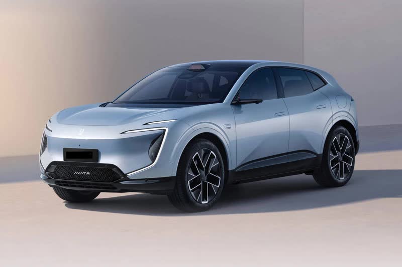 'Ông trùm' xe tải tại Việt Nam ra mắt mẫu SUV ngang cỡ Hyundai Santa Fe: thiết kế hiện đại, đi Hà Nội - Huế chỉ trong một lần sạc- Ảnh 2. 'Ông trùm' xe tải tại Việt Nam ra mắt mẫu SUV ngang cỡ Hyundai Santa Fe: thiết kế hiện đại, đi Hà Nội - Huế chỉ trong một lần sạc- Ảnh 2.