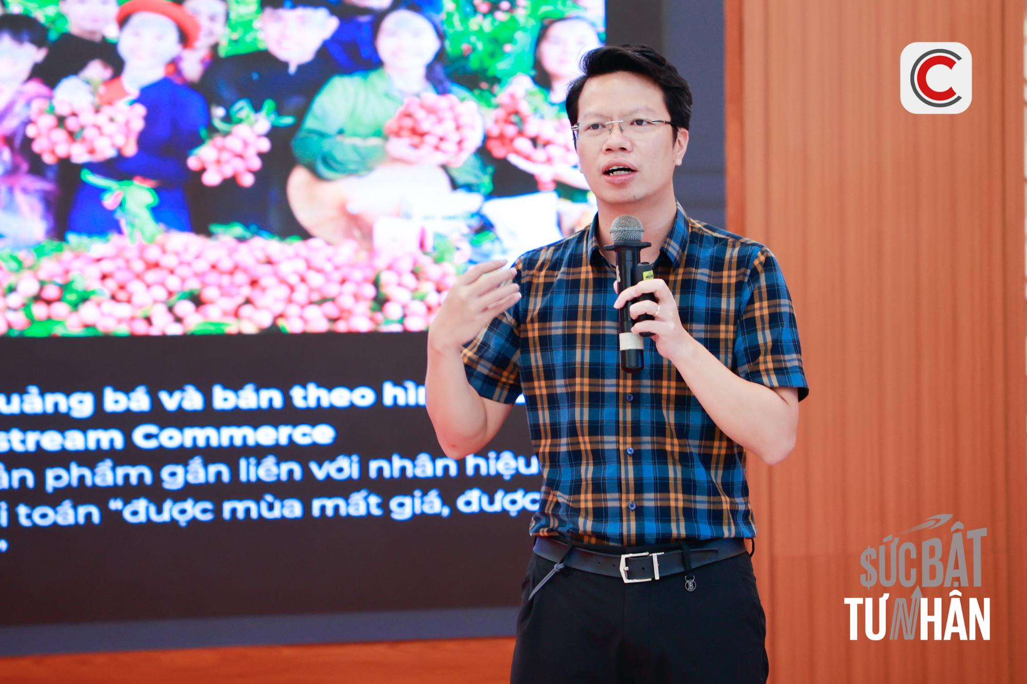 Đại diện TikTok Việt Nam: Một nhà bán hàng Phú Thọ thu về 200 triệu đồng từ một phiên livestream sản phẩm OCOP- Ảnh 1.