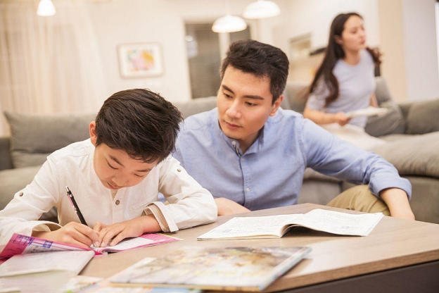 Giáo viên 25 năm dạy học nói thẳng: Đa phần con cái thành công bắt nguồn từ một câu nói “lạnh lùng” của cha mẹ- Ảnh 1. Giáo viên 25 năm dạy học nói thẳng: Đa phần con cái thành công bắt nguồn từ một câu nói “lạnh lùng” của cha mẹ- Ảnh 1.