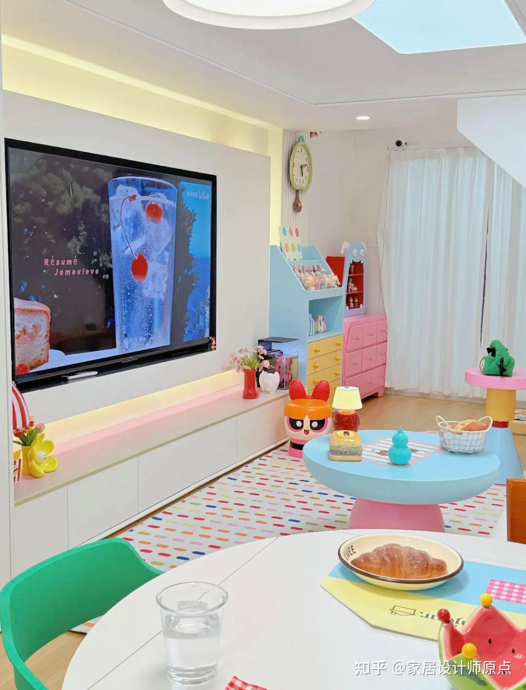 Cô gái nổi tiếng vì mua được căn hộ 24m² sau 10 năm đi làm: Hơn 5 triệu cư dân mạng ghen tị!- Ảnh 2.