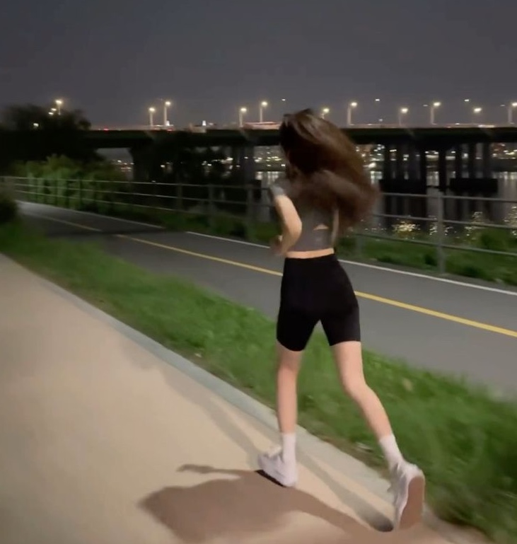 “LỘ MẶT” 7 kiểu tập thể dục tồi tệ, không thấy khoẻ còn nhanh già nhưng chị em sau tuổi 40 rất dễ mắc- Ảnh 1.