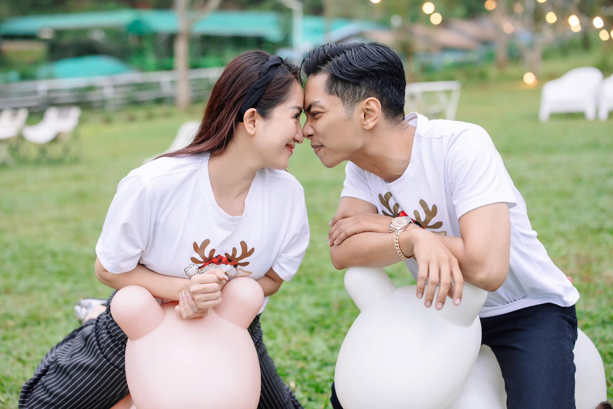 Ngoại hình nam nghệ sĩ là học trò kiêm chồng kém 11 tuổi của nữ Viện trưởng, sở hữu nhà 800m2 tại Bình Thạnh- Ảnh 1.