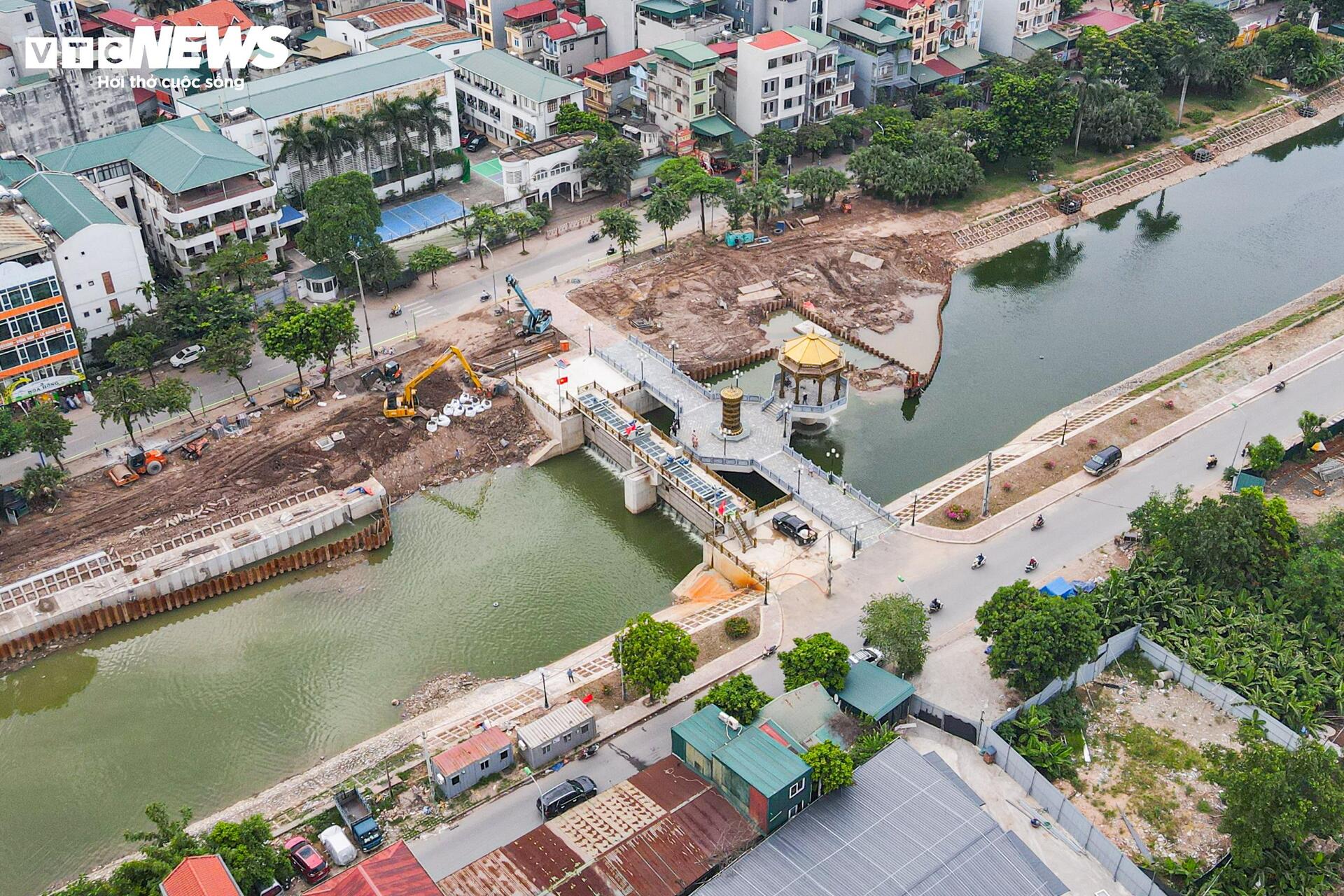 Đập dâng đầu tiên hoạt động, mang dòng nước xanh ‘hồi sinh’ sông Tô Lịch- Ảnh 8.