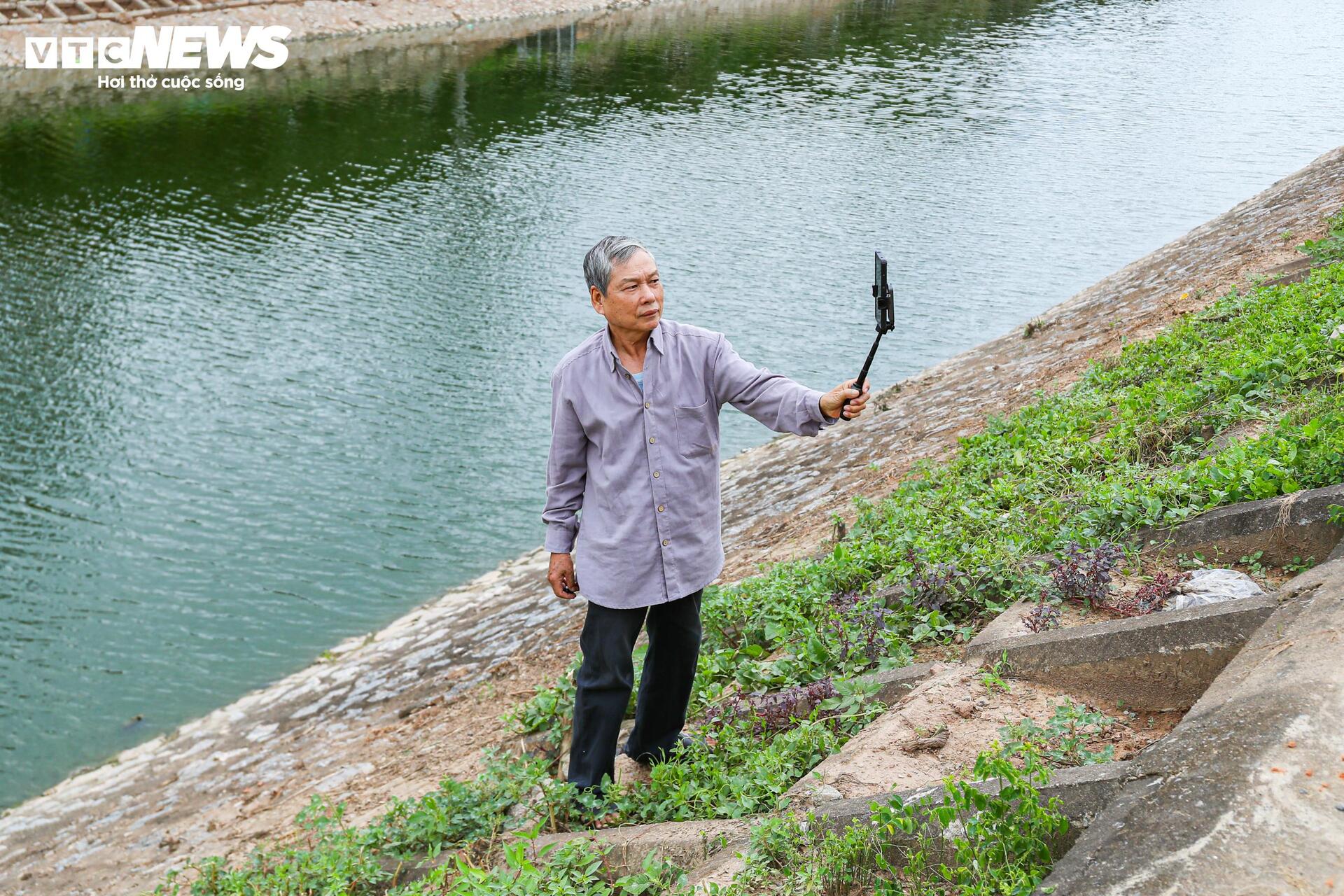 Đập dâng đầu tiên hoạt động, mang dòng nước xanh ‘hồi sinh’ sông Tô Lịch- Ảnh 13.