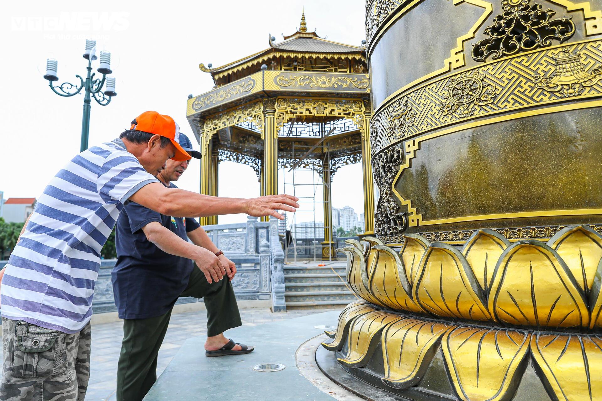 Đập dâng đầu tiên hoạt động, mang dòng nước xanh ‘hồi sinh’ sông Tô Lịch- Ảnh 15.