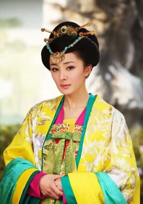 10 mỹ nhân thời Đường đẹp nhất Trung Quốc: Lưu Diệc Phi xếp sau Dương Tử, hạng 1 đúng chuẩn quốc sắc thiên hương- Ảnh 17. 10 mỹ nhân thời Đường đẹp nhất Trung Quốc: Lưu Diệc Phi xếp sau Dương Tử, hạng 1 đúng chuẩn quốc sắc thiên hương- Ảnh 17.