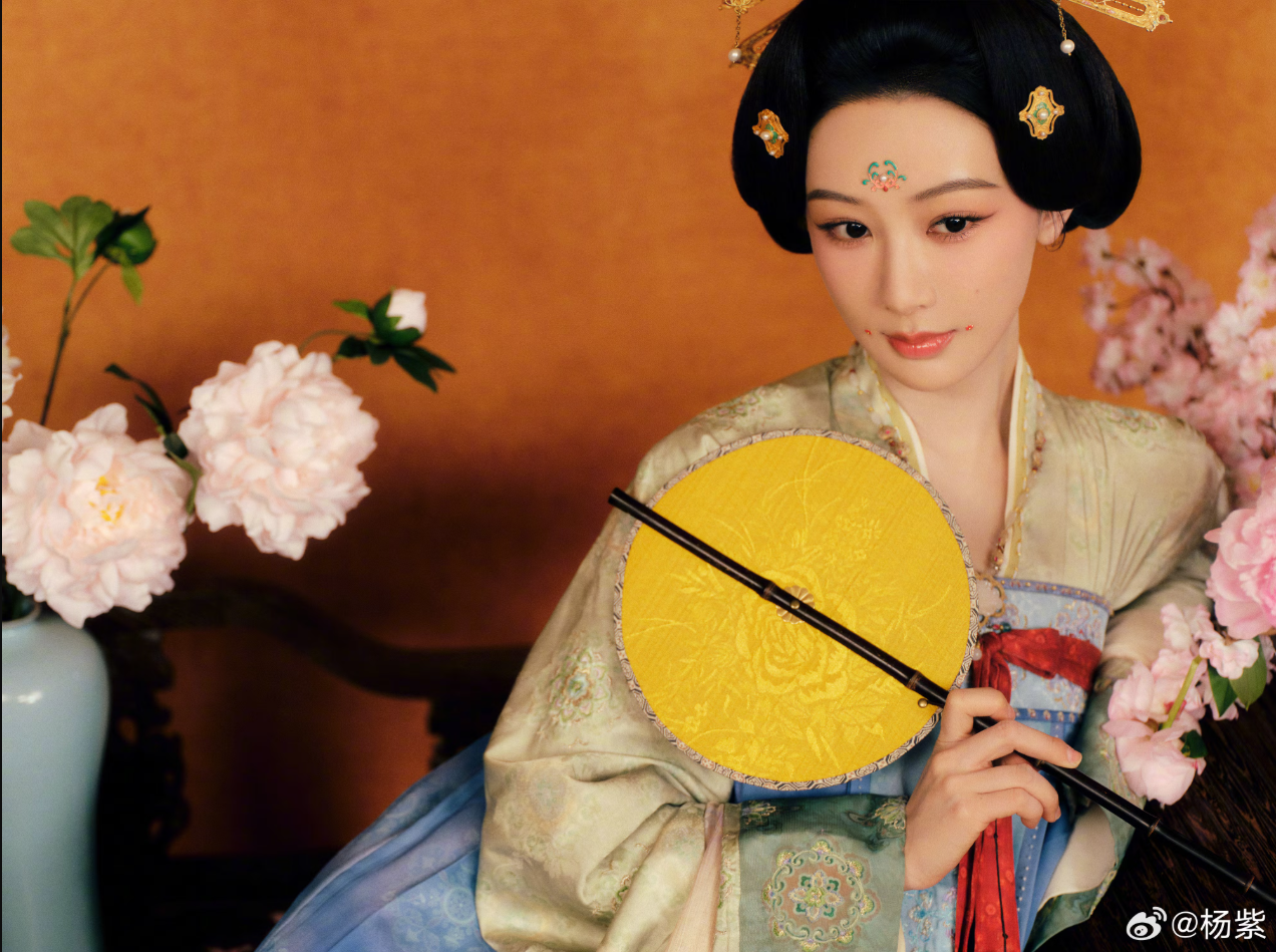 10 mỹ nhân thời Đường đẹp nhất Trung Quốc: Lưu Diệc Phi xếp sau Dương Tử, hạng 1 đúng chuẩn quốc sắc thiên hương- Ảnh 6. 10 mỹ nhân thời Đường đẹp nhất Trung Quốc: Lưu Diệc Phi xếp sau Dương Tử, hạng 1 đúng chuẩn quốc sắc thiên hương- Ảnh 6.
