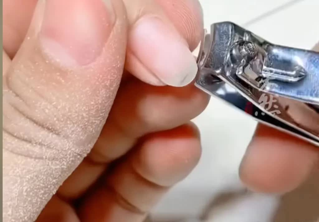 Móng tay được bán với giá cao ở Trung Quốc để làm... dược liệu- Ảnh 4.