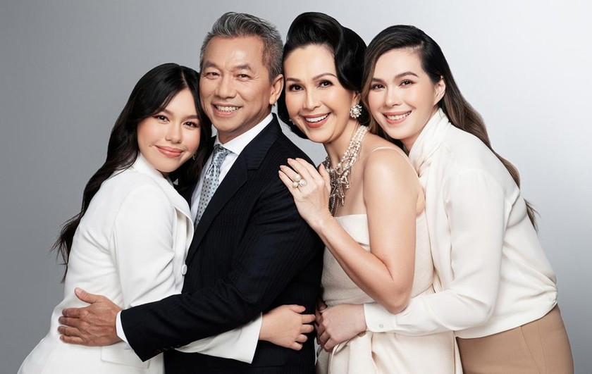 Mỹ nhân Vbiz U65 vẫn mặn mà: Được phong 