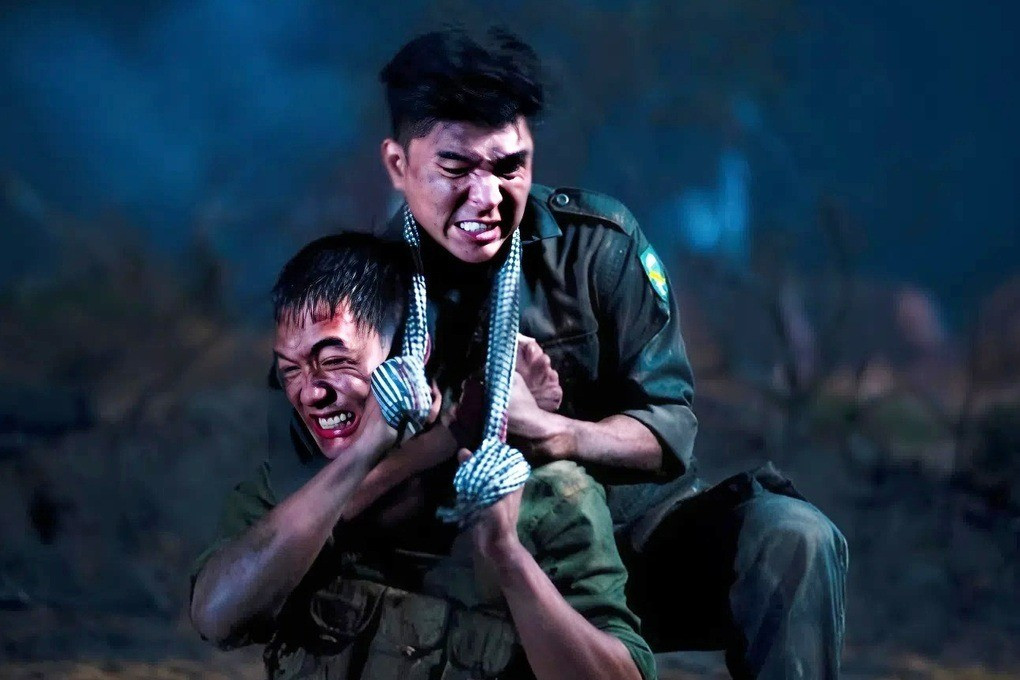 'Mưa đỏ' bất ngờ rời rạp- Ảnh 3.