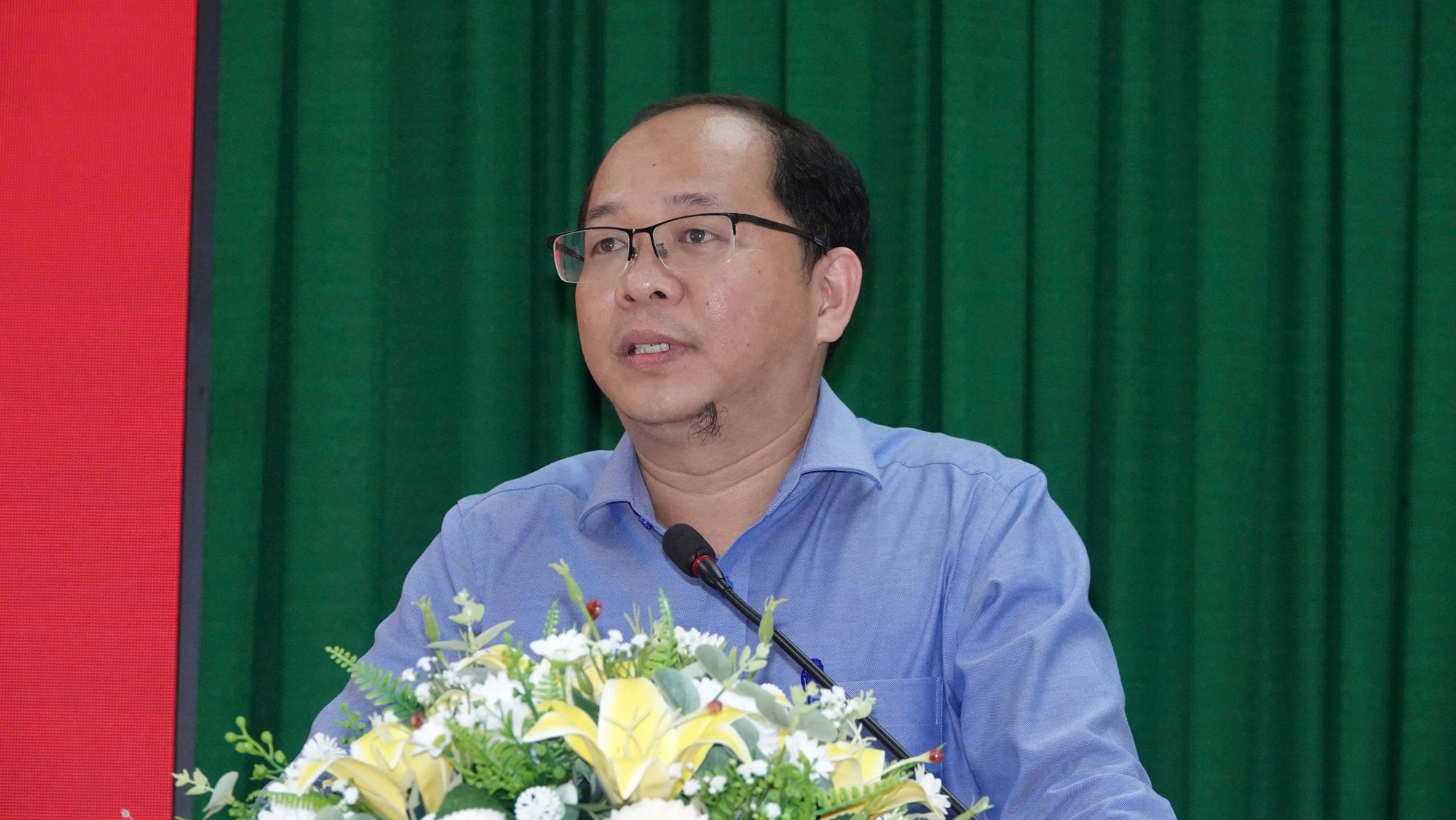 Chánh Văn phòng UBND TP HCM và Giám đốc Sở Nội vụ  nhận thêm nhiệm vụ- Ảnh 4.