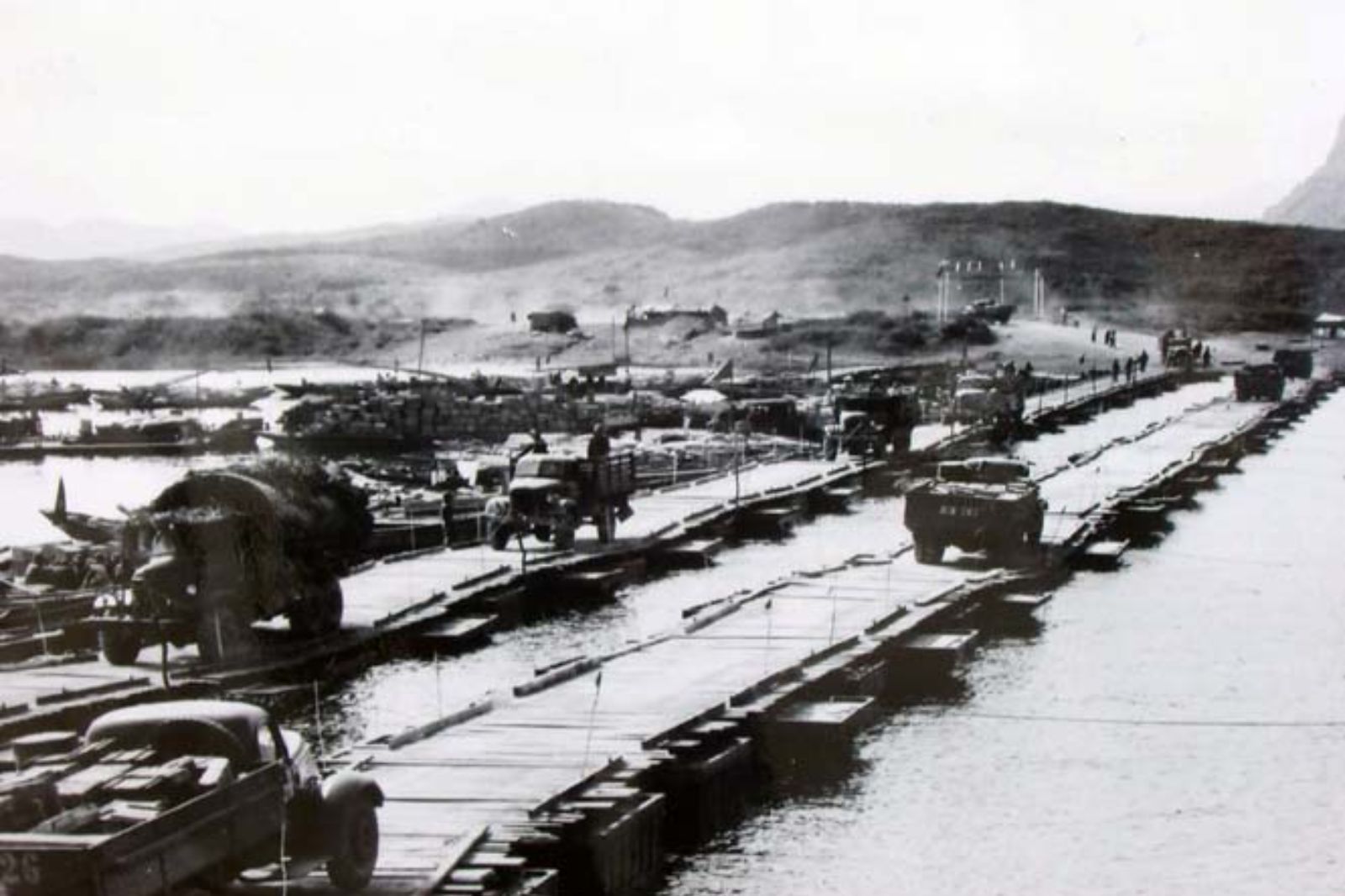 Những huyền thoại bất tử bên dòng sông xanh Long Đại- Ảnh 1.