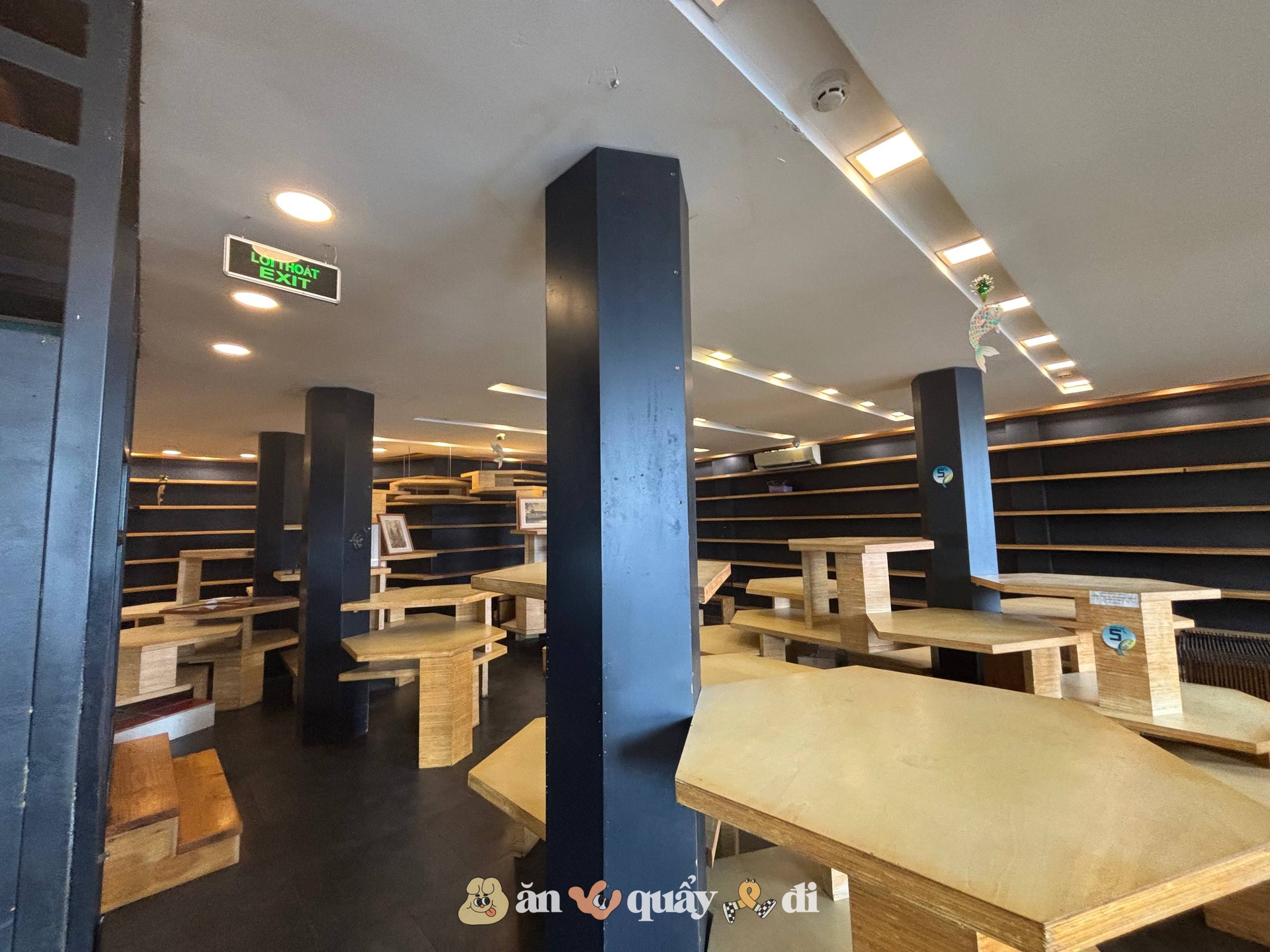 Ken đặc người tiếc nuối ghé thăm nhà sách Cá Chép ngày cuối, nhân viên tiết lộ 1 điều cực bất ngờ- Ảnh 4.