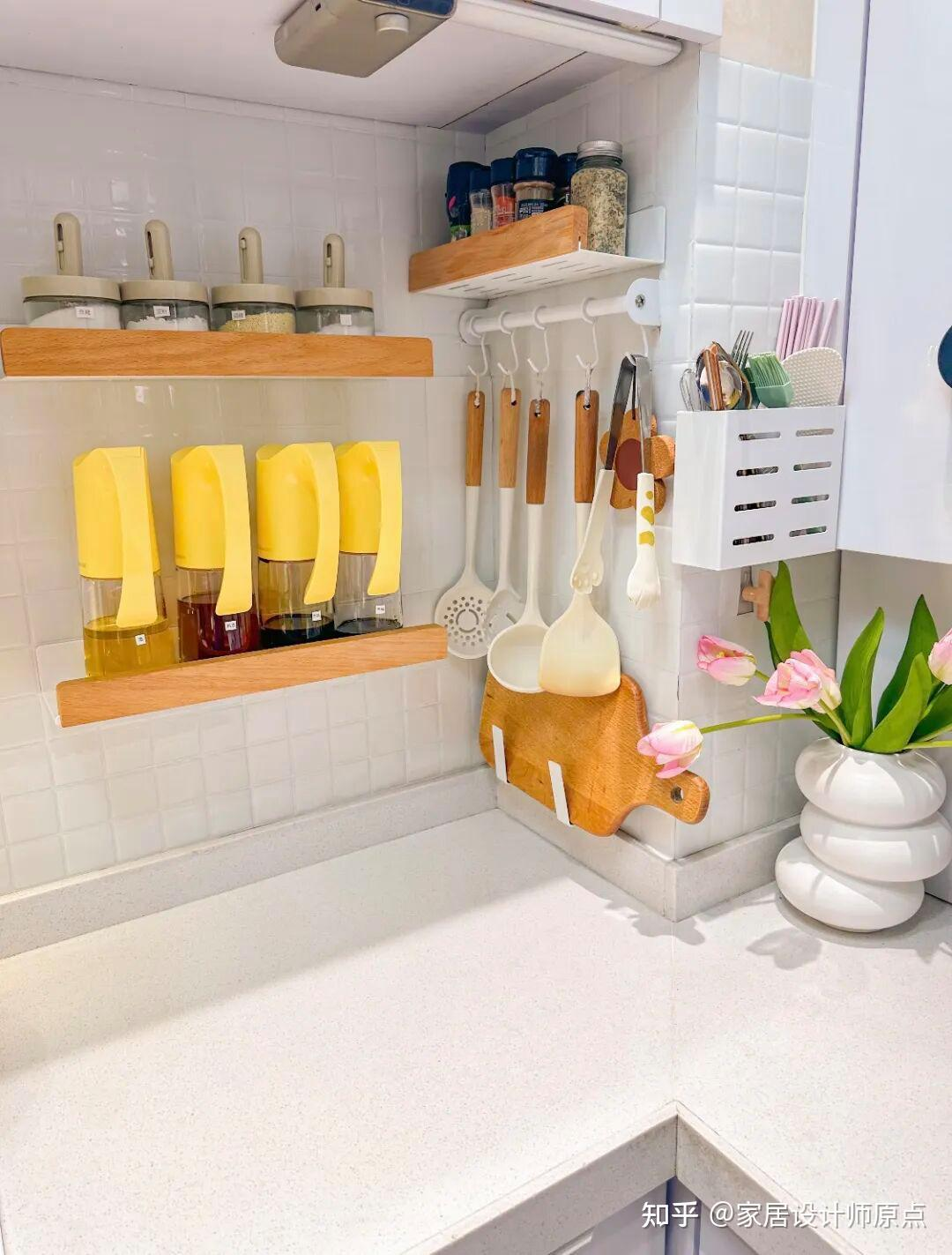 Căn bếp 3m² khiến dân mạng trầm trồ: Chật đến mức khó nhấc chân, nhưng gọn gàng và “cao cấp” bất ngờ- Ảnh 7.