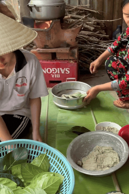 Miền Tây có món bánh khiến người ta nghe tên là 