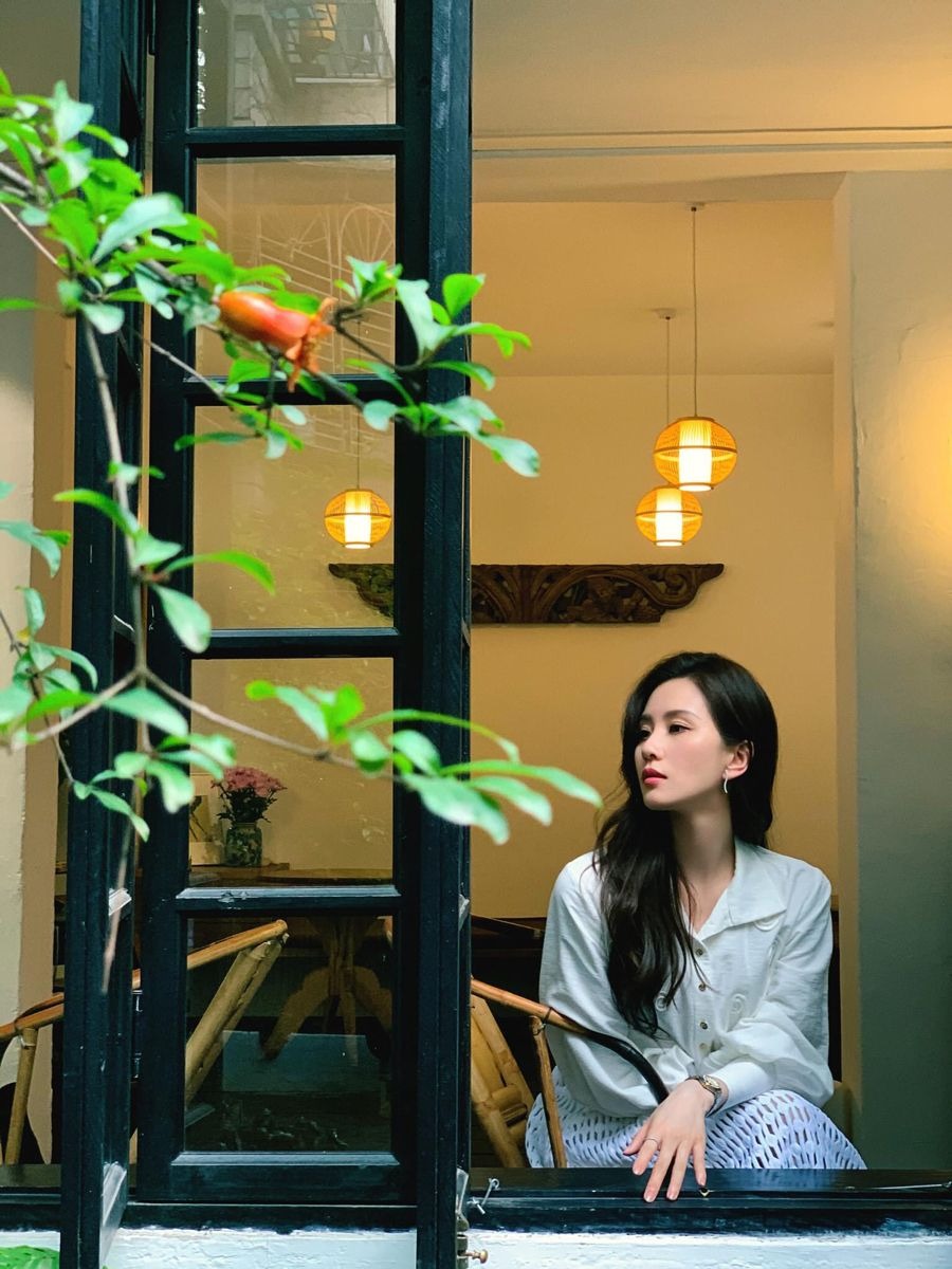 Mất sạch 10 tỷ tiết kiệm vì tin "anh muốn đưa em sang nước ngoài định cư": Mẹ đơn thân 40 tuổi và 3 bài học đánh đổi bằng nước mắt- Ảnh 1. Mất sạch 10 tỷ tiết kiệm vì tin "anh muốn đưa em sang nước ngoài định cư": Mẹ đơn thân 40 tuổi và 3 bài học đánh đổi bằng nước mắt- Ảnh 1.