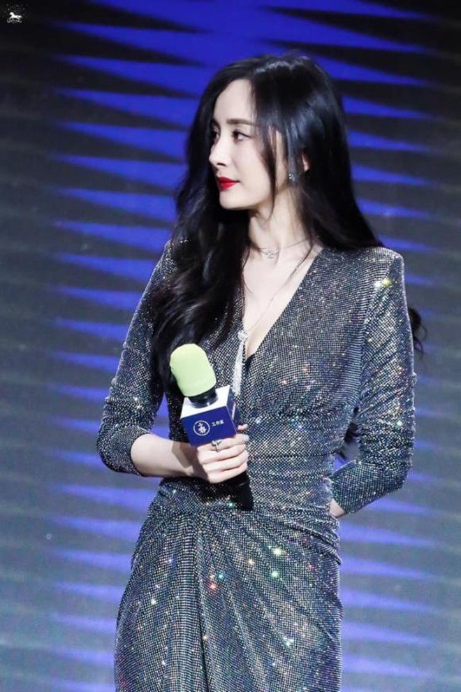 Nữ minh tinh được mệnh danh là "nữ hoàng EQ cao nhất Cbiz": Sở hữu khối tài sản hơn 18.000 tỷ đồng, “tái sinh” rực rỡ sau ly hôn- Ảnh 1. Nữ minh tinh được mệnh danh là "nữ hoàng EQ cao nhất Cbiz": Sở hữu khối tài sản hơn 18.000 tỷ đồng, “tái sinh” rực rỡ sau ly hôn- Ảnh 1.