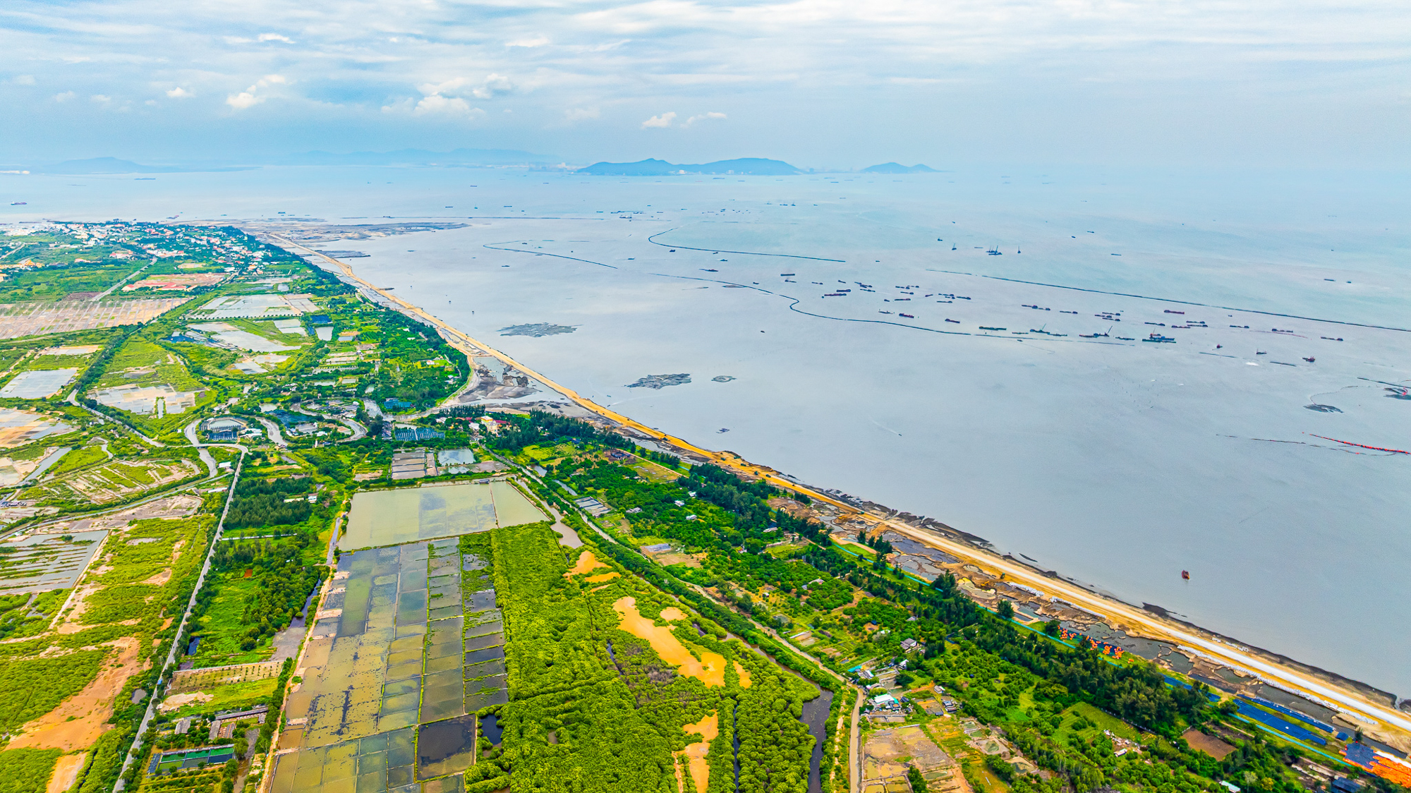 Môi giới, nhà đầu tư nườm nượp kéo về siêu dự án Vinhomes Cần Giờ, khách sạn nhà nghỉ cháy phòng, giá đất xung quanh tăng giá mạnh- Ảnh 5.