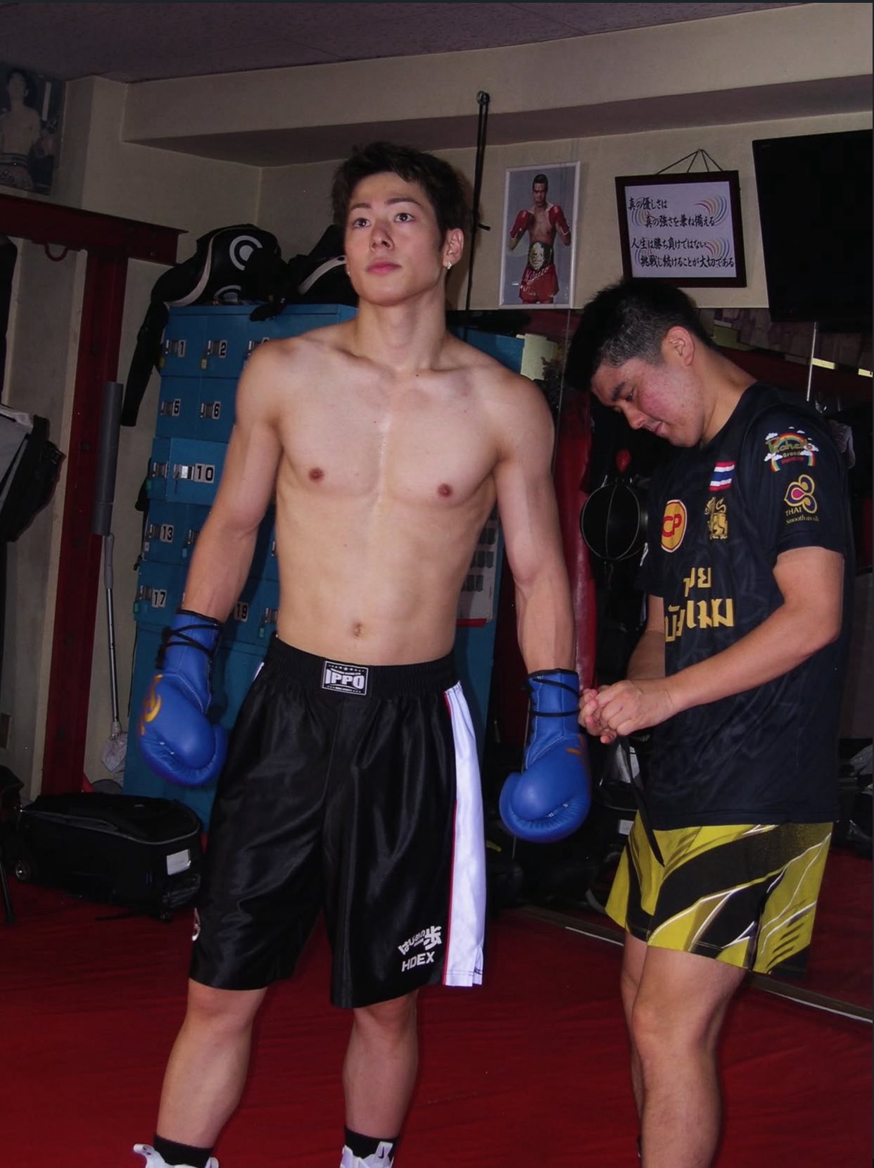 Võ sĩ điển trai như Hứa Quang Hán gây sốc khi hẹn hò mẹ đơn thân lớn hơn mình 14 tuổi, là ai?- Ảnh 6.