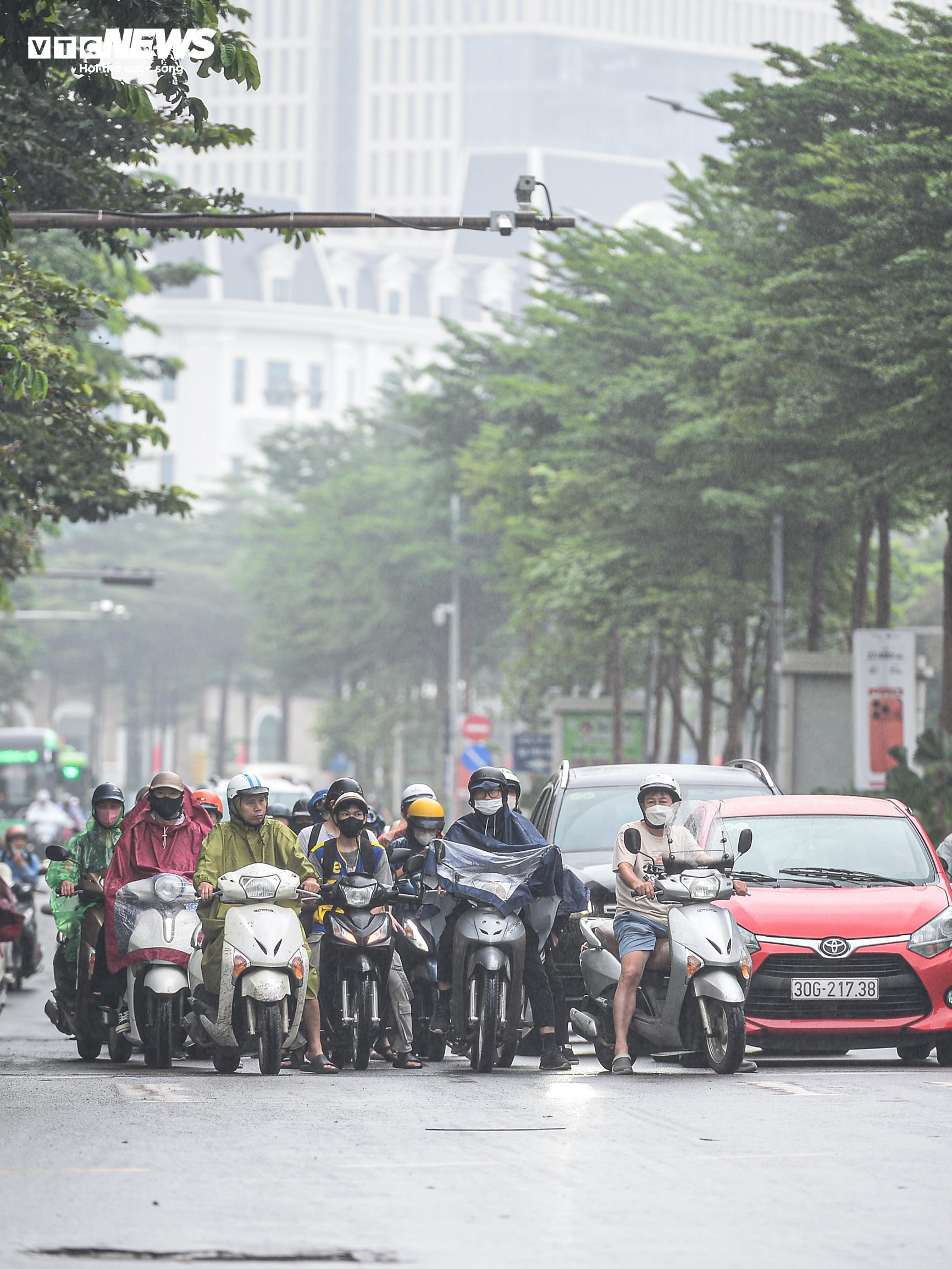 Hình ảnh giao thông khác lạ trên tuyến đường có camera AI giám sát- Ảnh 9.