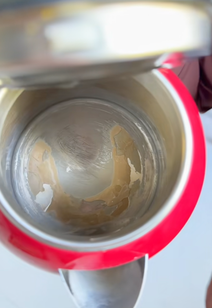 Người miền Tây chỉ cách làm đá không cần khay cực tiện - kèm loạt mẹo vặt siêu hay ai cũng áp dụng được- Ảnh 16. Người miền Tây chỉ cách làm đá không cần khay cực tiện - kèm loạt mẹo vặt siêu hay ai cũng áp dụng được- Ảnh 16.