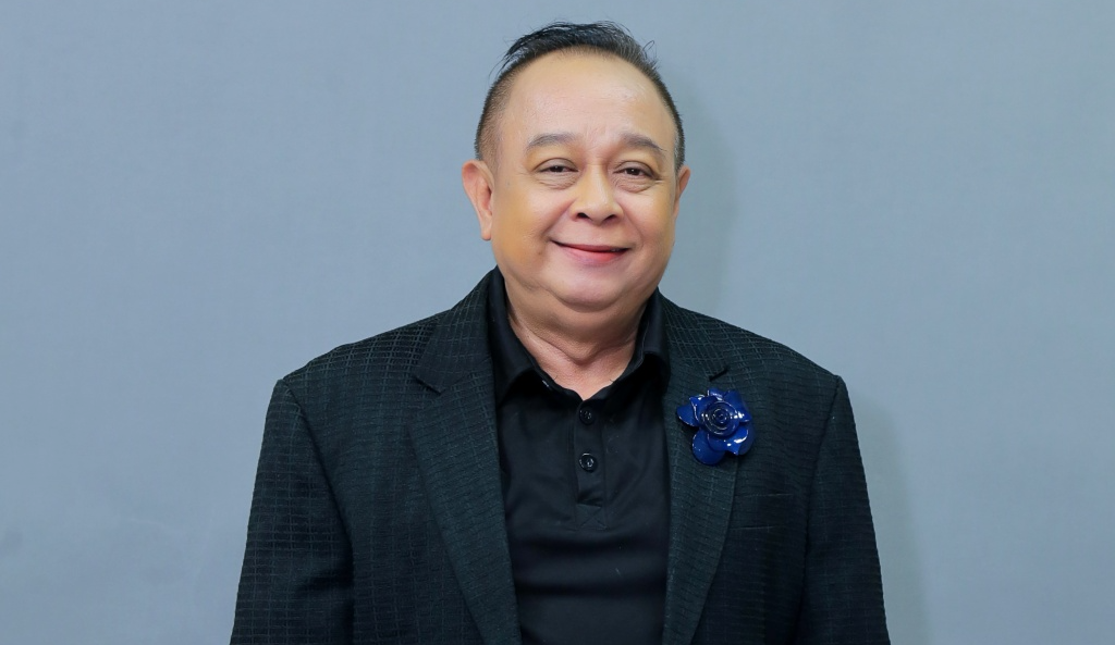 Diễn viên Tử Chiến Trên Không là đại gia ngầm: Sở hữu 3 căn nhà, 8.500m2 đất nhưng toàn đeo túi rách- Ảnh 2.