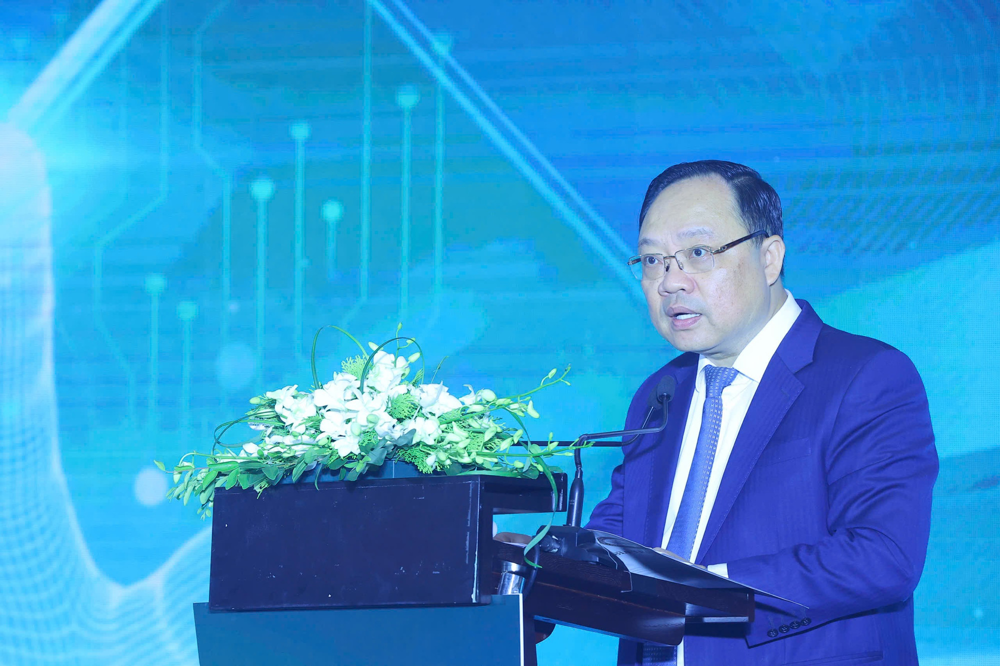Sắp tới, người Việt Nam đi du lịch Trung Quốc, Hàn Quốc, Singapore, Ấn Độ, Đài Loan sẽ không phải đổi ngoại tệ, có thể sử dụng trực tiếp tài khoản ngân hàng trong nước để thanh toán- Ảnh 1.