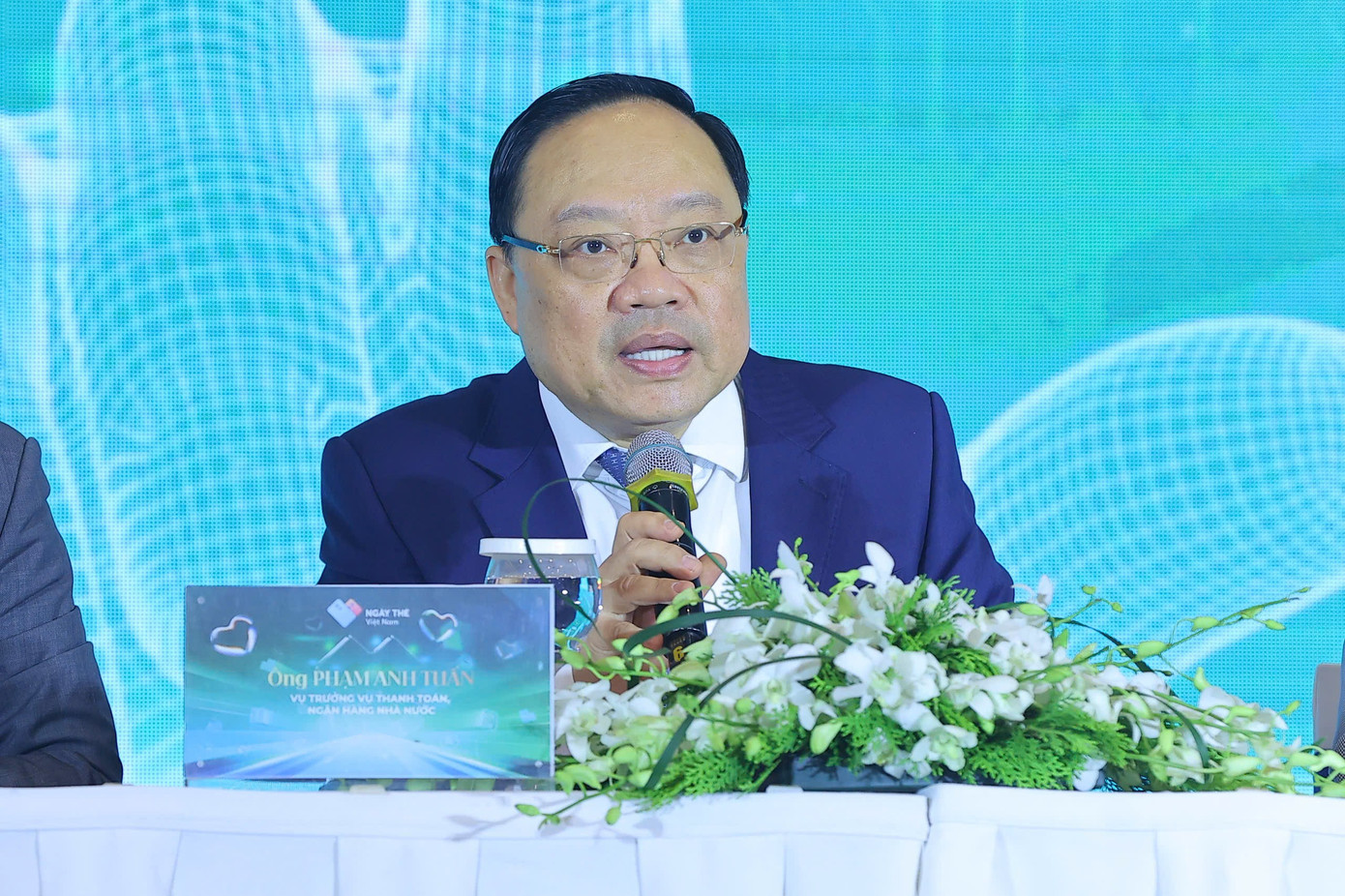 Vụ trưởng Vụ Thanh toán Phạm Anh Tuấn: NHNN đã thu thập được khoảng 600.000 tài khoản ngân hàng nghi ngờ lừa đảo, cảnh báo cho gần 300.000 khách hàng ngừng giao dịch- Ảnh 1.