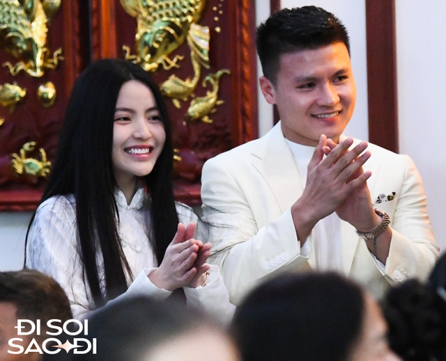 Mái tóc rũ rượi chấm đất của Chu Thanh Huyền kích hoạt những cái Mái tóc rũ rượi chấm đất của Chu Thanh Huyền kích hoạt những cái