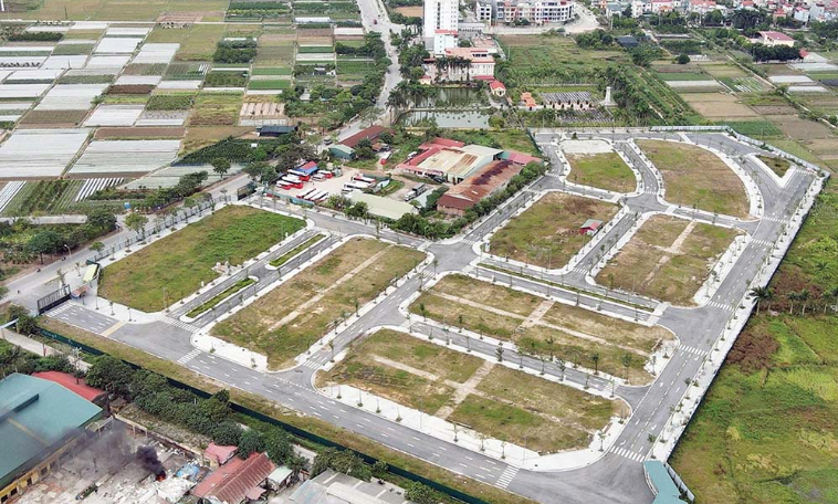 Nâng mức cọc lên 50% khi đấu giá đất: Có chặn được hành vi trục lợi, thao túng?- Ảnh 1.