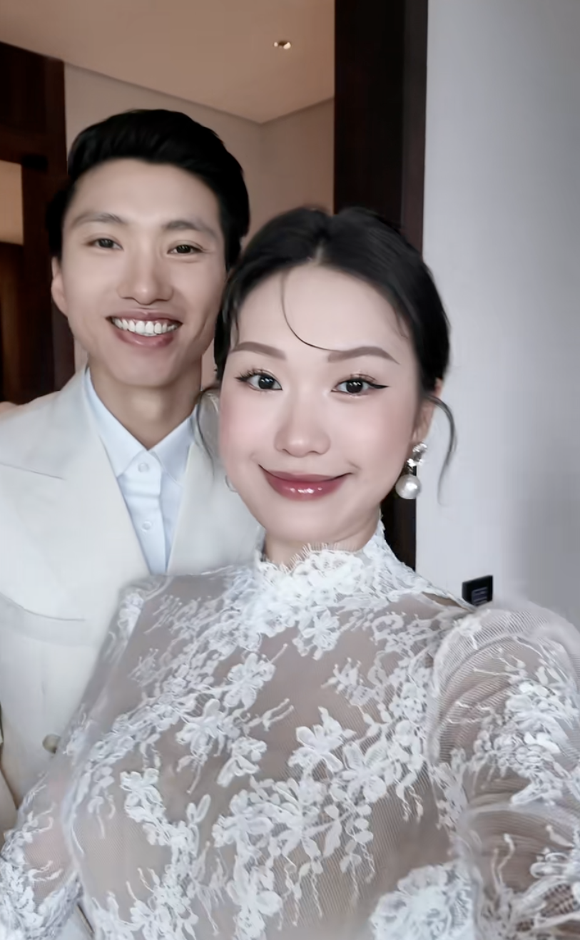 Hậu trường chụp ảnh kỷ niệm 2 năm ngày cưới Văn Hậu, Doãn Hải My còn xinh hơn cả lúc làm cô dâu- Ảnh 3.