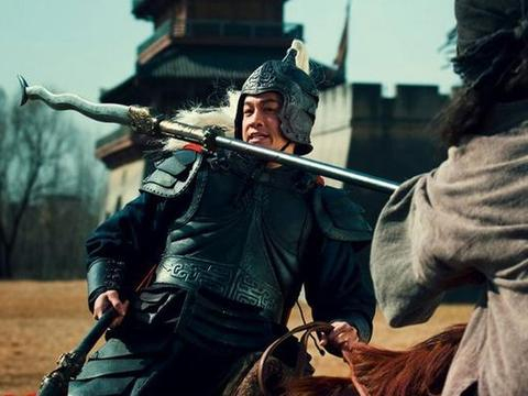 Trương Phi và Quan Vũ mạnh ngang Lữ Bố, nhưng liên thủ 30 hiệp vẫn không thể đánh bại: Lý do thực là gì?- Ảnh 2. Trương Phi và Quan Vũ mạnh ngang Lữ Bố, nhưng liên thủ 30 hiệp vẫn không thể đánh bại: Lý do thực là gì?- Ảnh 2.