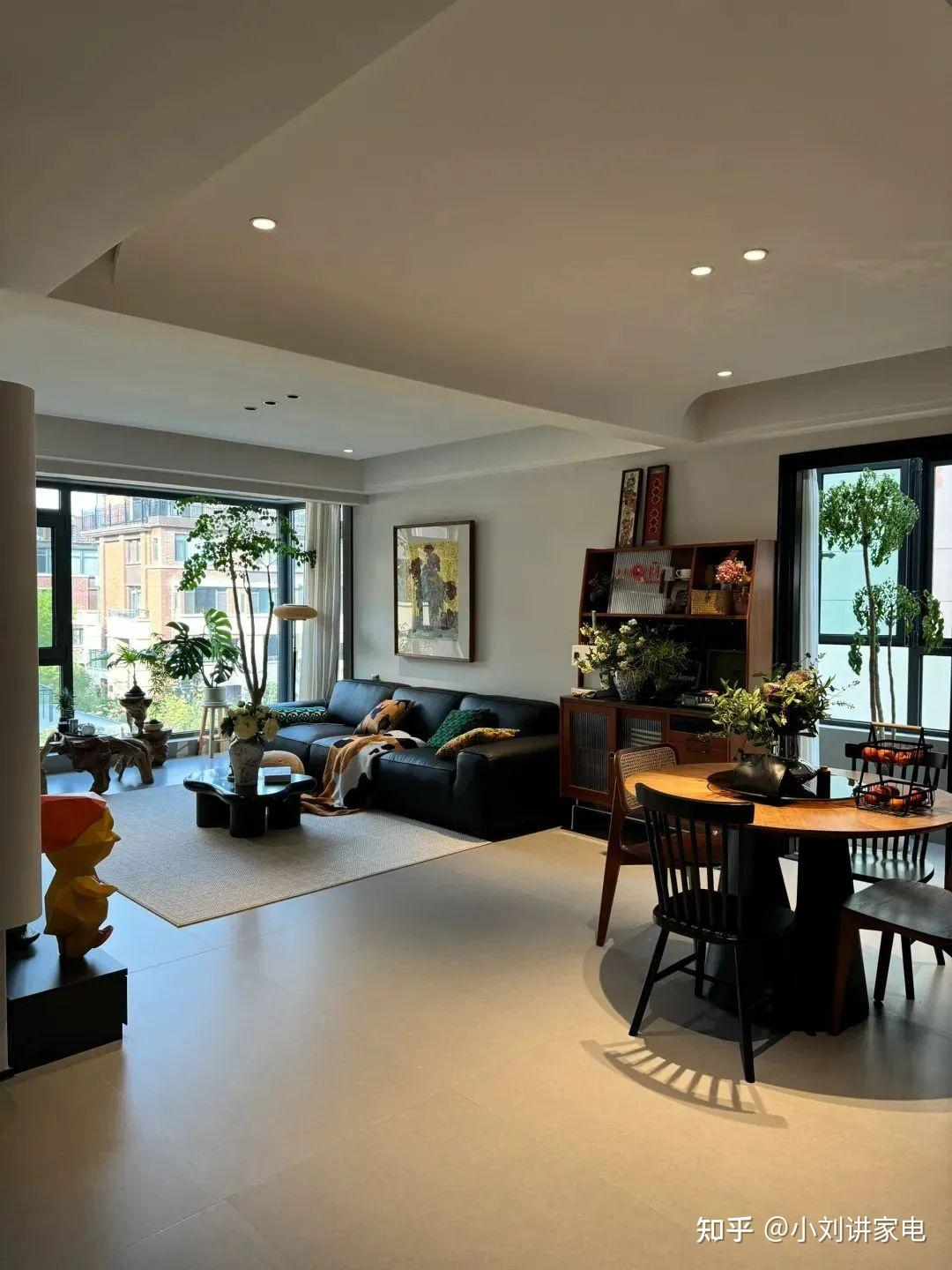 Ngôi nhà sạch tinh tươm của phụ nữ 49 tuổi sống một mình 19 năm khiến ai cũng ghen tị- Ảnh 3.