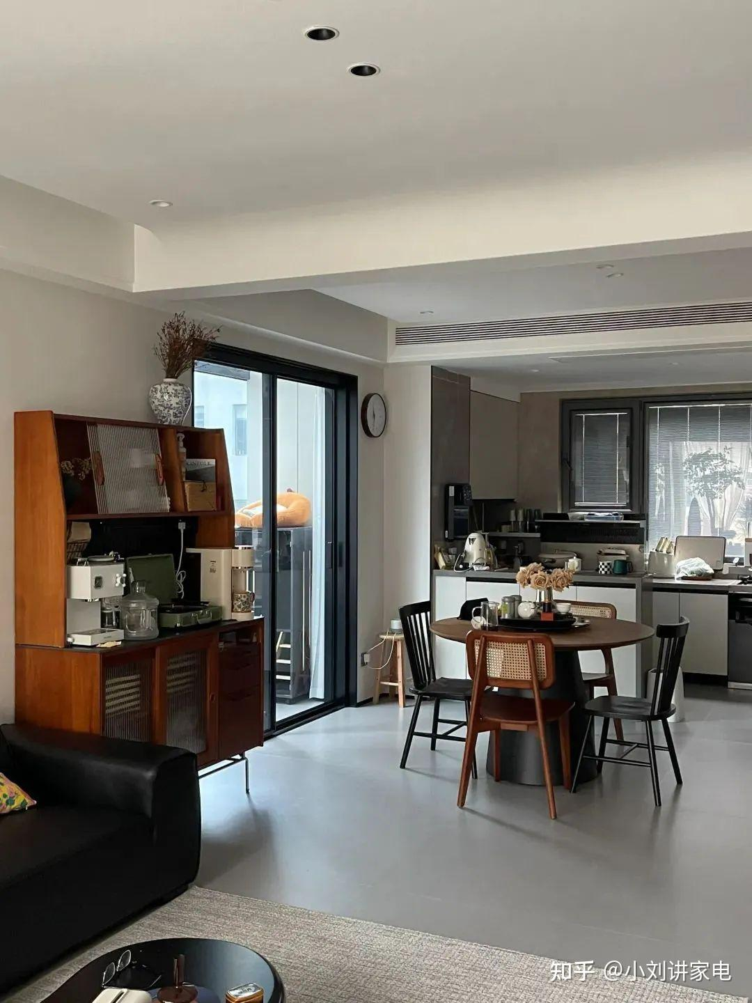 Ngôi nhà sạch tinh tươm của phụ nữ 49 tuổi sống một mình 19 năm khiến ai cũng ghen tị- Ảnh 6.