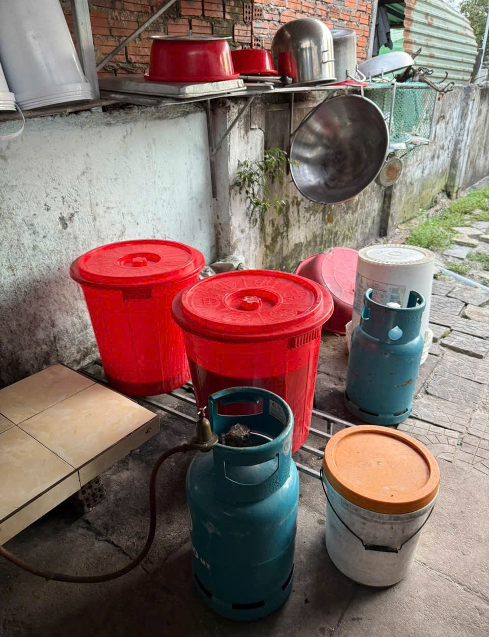 Phát hiện nhiều cơ sở sản xuất bánh trung thu vi phạm ở Đà Nẵng- Ảnh 1.