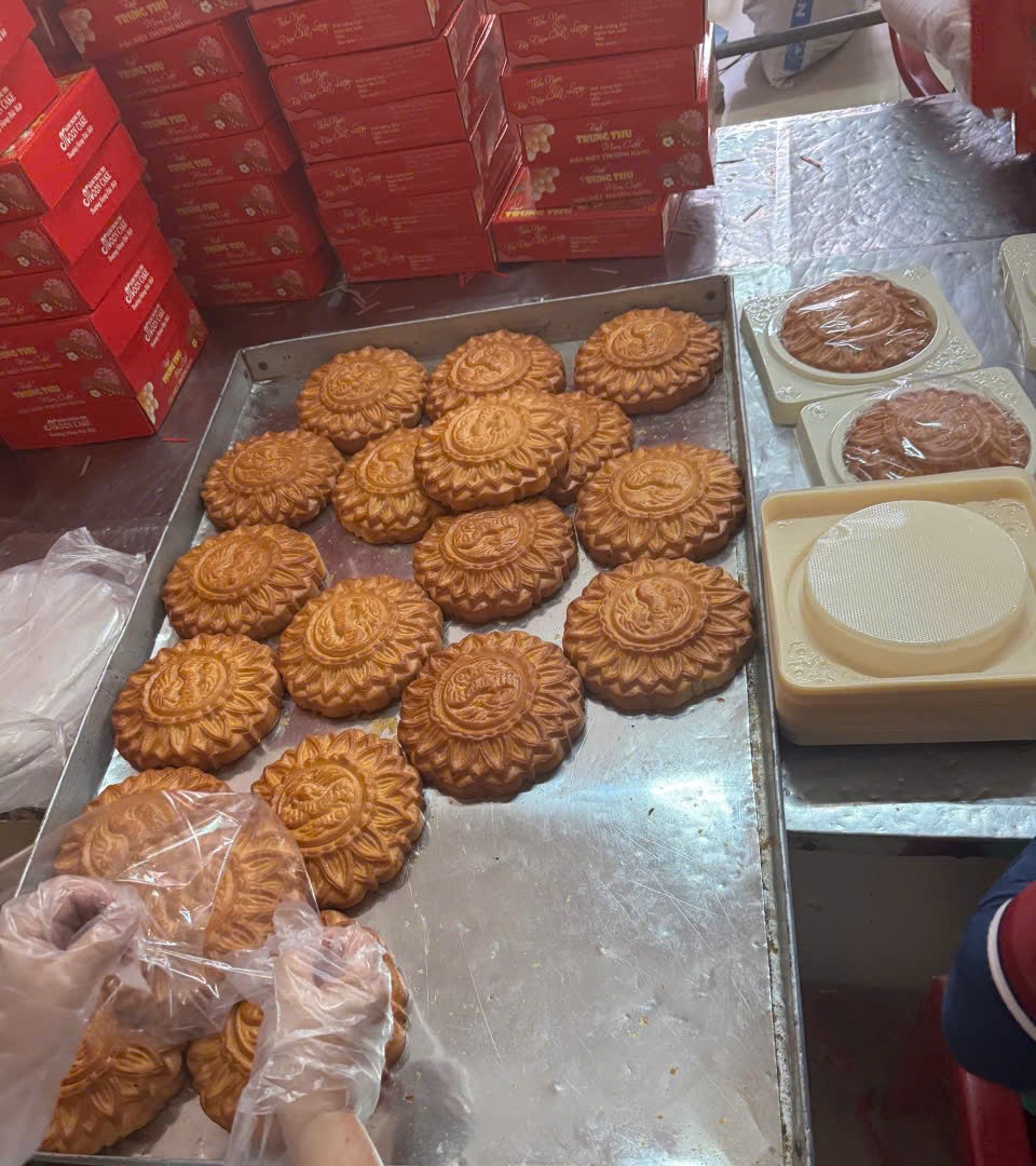 Phát hiện nhiều cơ sở sản xuất bánh trung thu vi phạm ở Đà Nẵng- Ảnh 3.