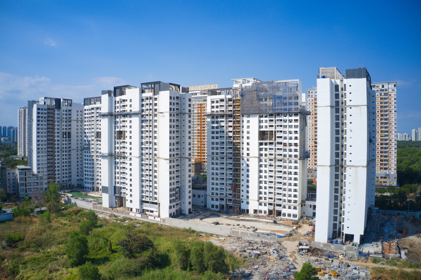 Lập trung tâm giao dịch bất động sản để hạ giá nhà- Ảnh 2.