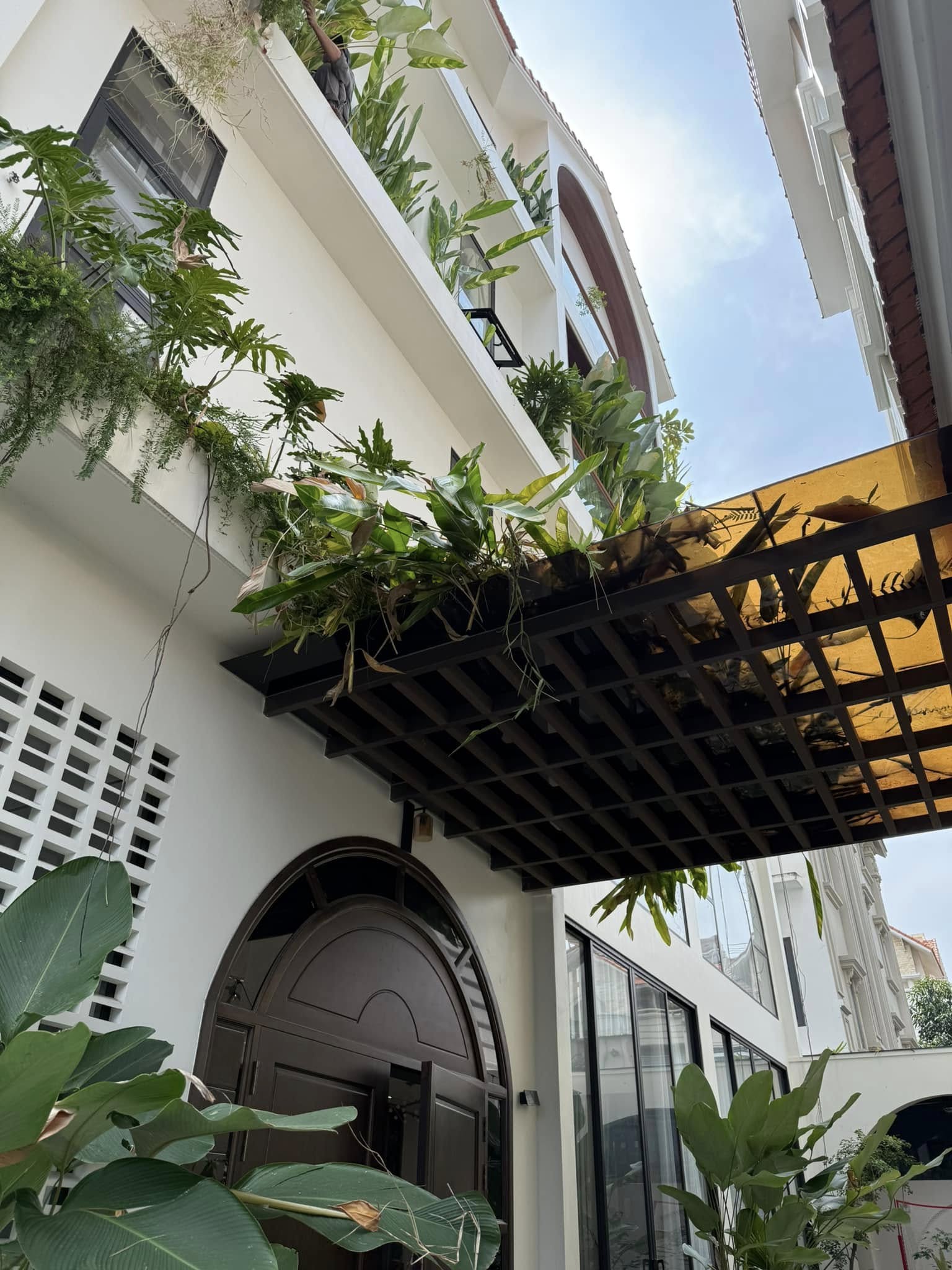 Nữ nghệ sĩ trẻ đẹp là CEO sở hữu spa làm đẹp, khu du lịch sinh thái 50.000m2, sinh 4 con cho đại gia- Ảnh 5.