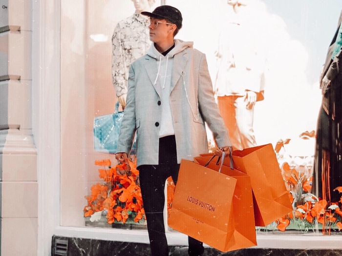 Người "giàu giả" thường có 5 dấu hiệu này: Chuyên gia thẳng tay vạch trần, chỉ cần nói chuyện là "nhìn thấu" EQ thấp- Ảnh 3. Người "giàu giả" thường có 5 dấu hiệu này: Chuyên gia thẳng tay vạch trần, chỉ cần nói chuyện là "nhìn thấu" EQ thấp- Ảnh 3.