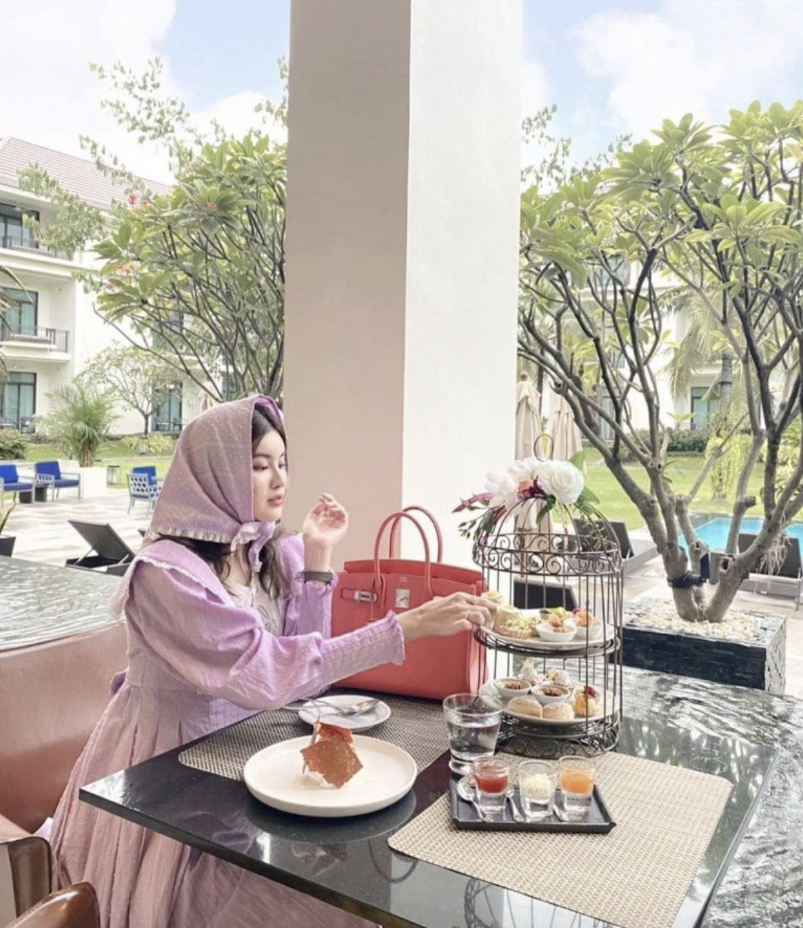 Bạn của Lisa là “phú bà mua tất” đất Thái Lan, cách dùng hàng hiệu khác hẳn nhiều phú bà khác- Ảnh 16.