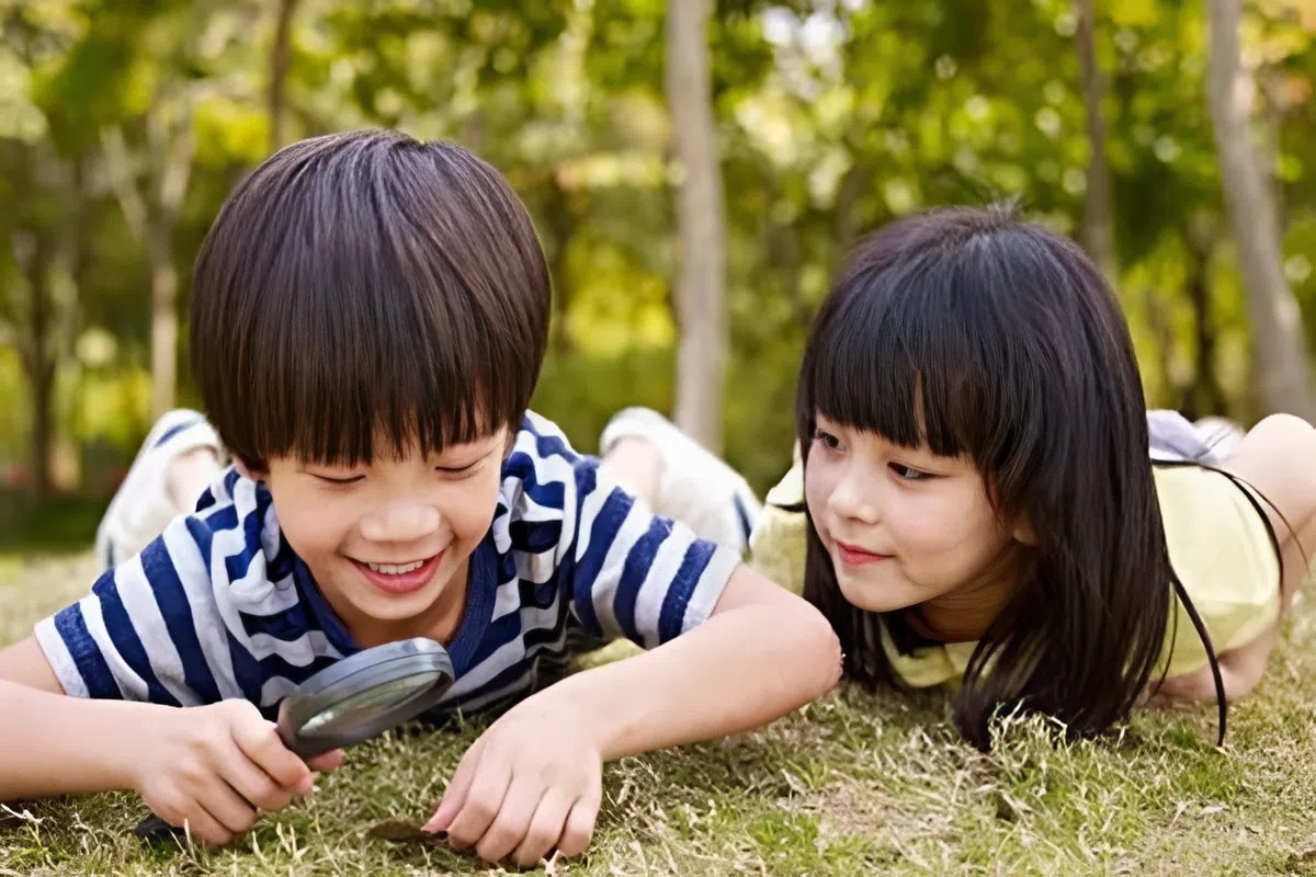 Người mẹ đăng ảnh góc học tập của con gái nhưng bất ngờ nhận về hơn 3.000 bình luận chỉ trích- Ảnh 2. Người mẹ đăng ảnh góc học tập của con gái nhưng bất ngờ nhận về hơn 3.000 bình luận chỉ trích- Ảnh 2.