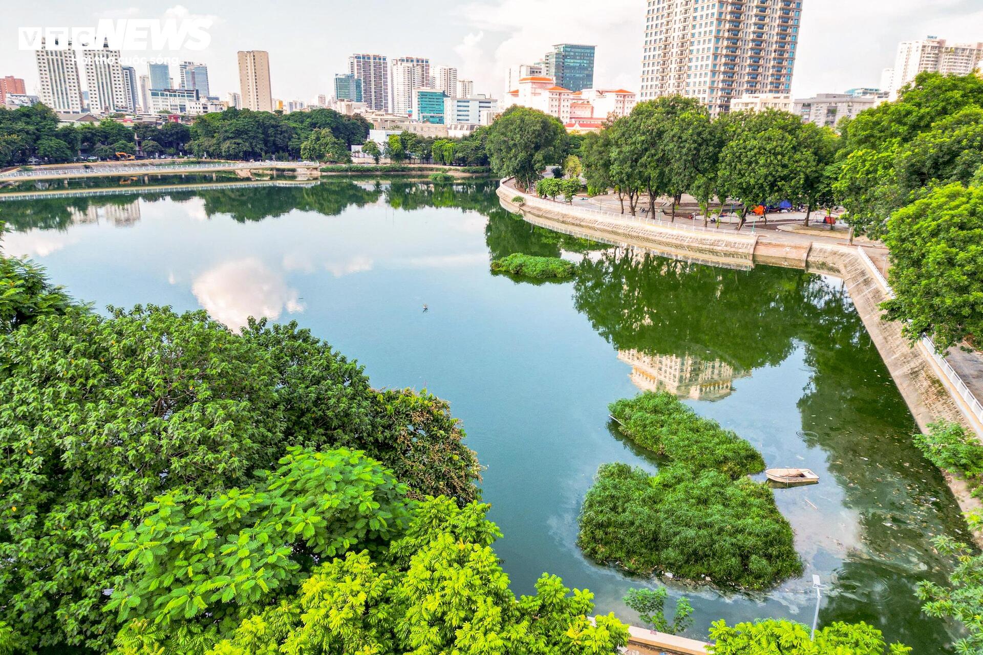 Hà Nội: Công viên Nghĩa Đô 'lột xác', xuất hiện cầu đi bộ hình cây đàn độc đáo- Ảnh 3.