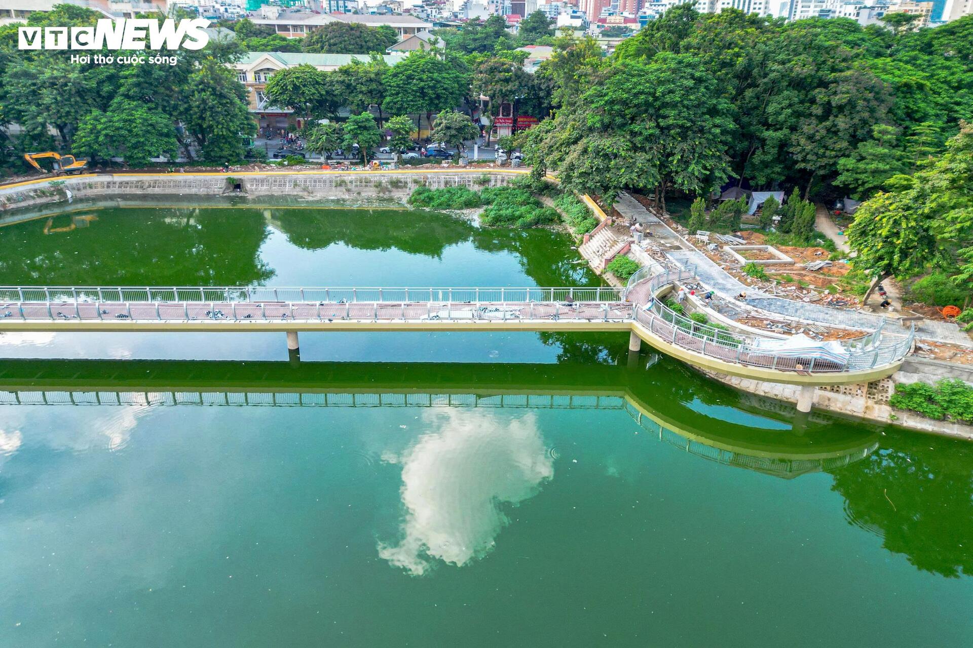 Hà Nội: Công viên Nghĩa Đô 'lột xác', xuất hiện cầu đi bộ hình cây đàn độc đáo- Ảnh 6.